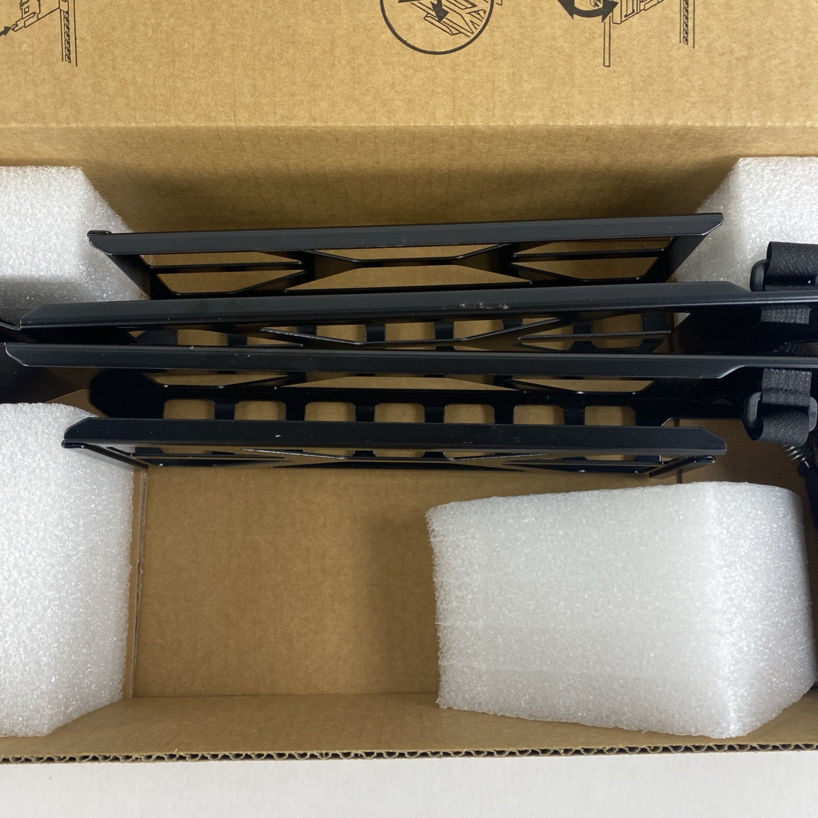 Dell DP/N 0CCY3K Cable Management Arm 7