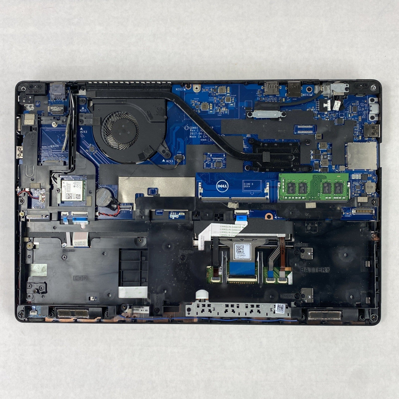 Dell Latitude 5580 Core i5-7300U 2.60 GHz 8 GB RAM 15.6" No Battery No HDD No OS