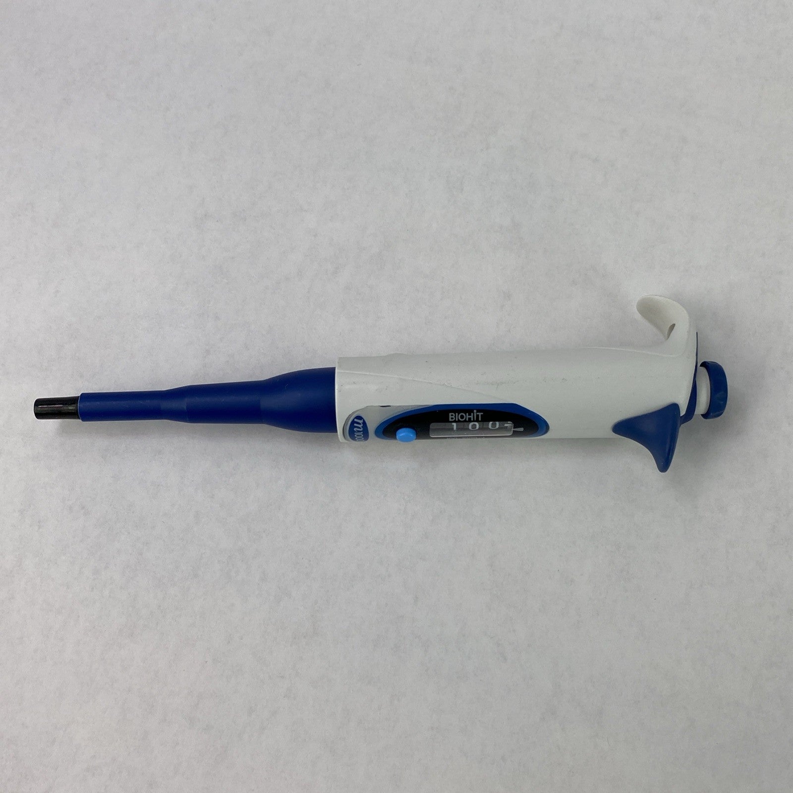 Biohit m1000 100-1000 µL Single Channel Handheld Manual Pipette1