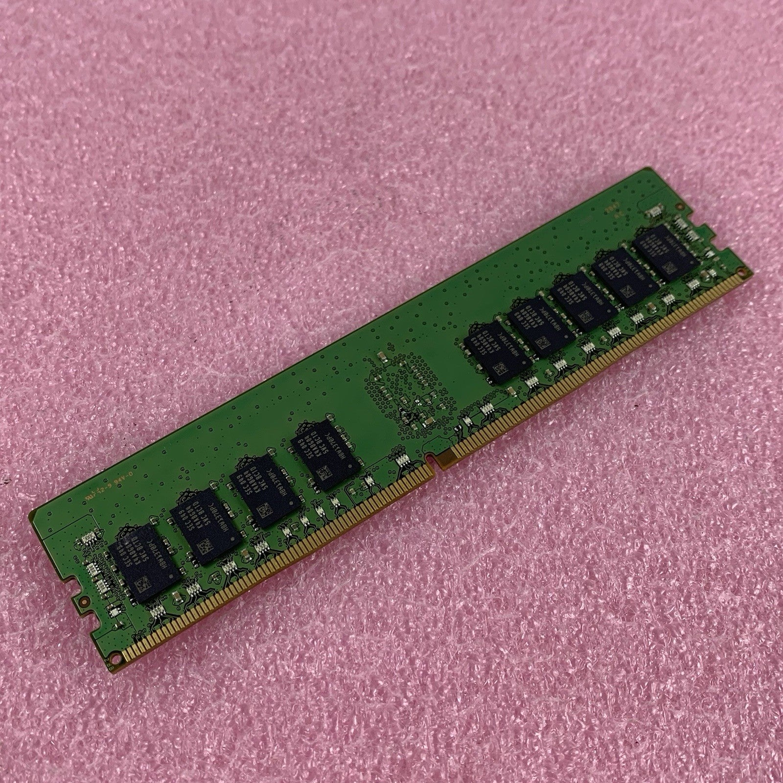 Samsung M393A2K40CB2-CTD7 16 GB 1Rx4 PC4-2666V-RC2-12-DB1 Server Memory RAM4
