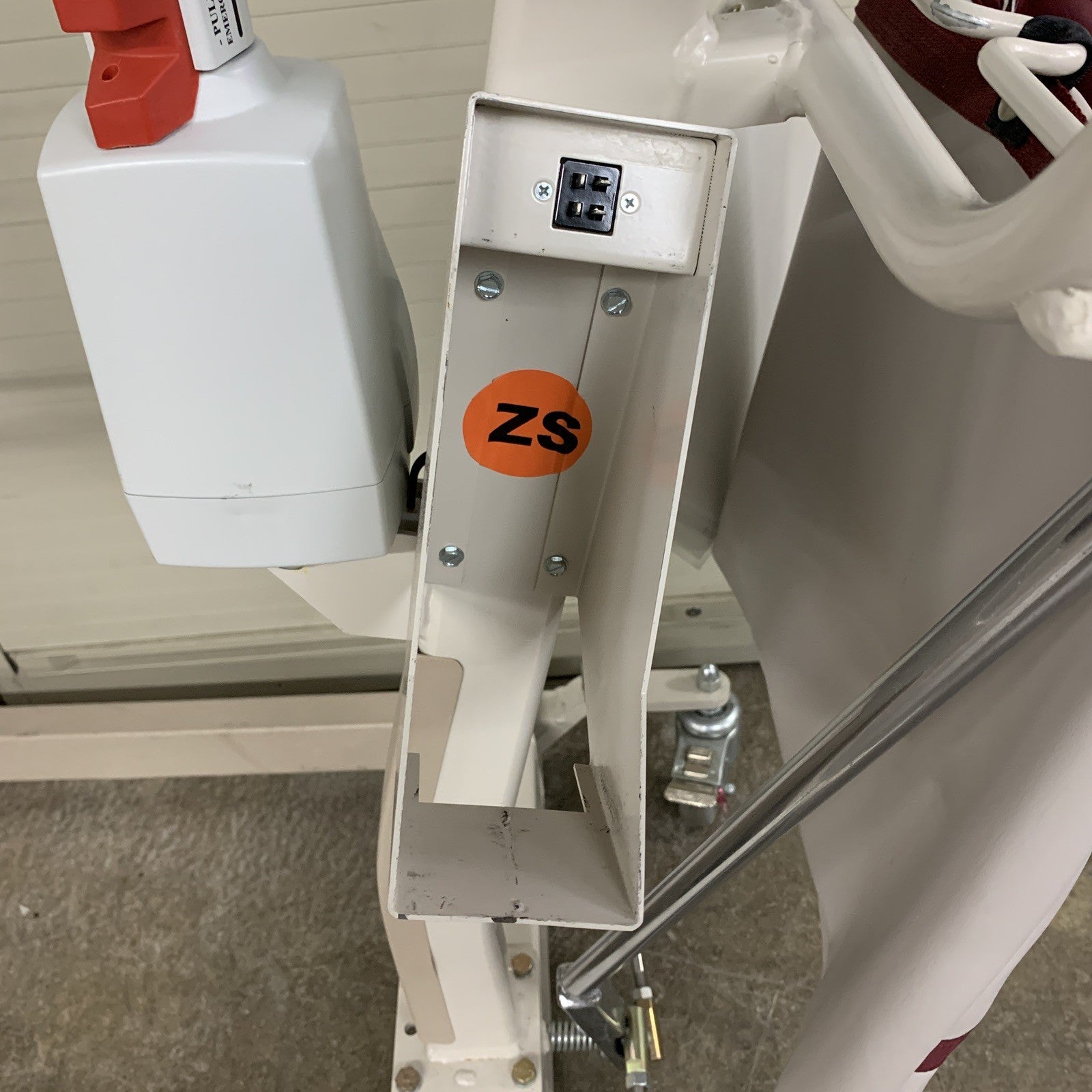 EZ Way 598 EZ Lift Patient Positioner No Battery No Charger