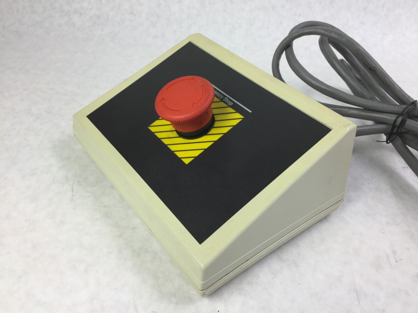 MTS TestStar II  Emergency Stop