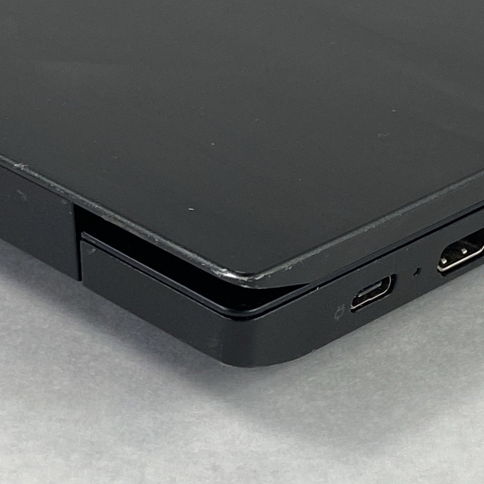 Lenovo ThinkPad E490 Core i5-8265U 1.6GHz 8GB RAM 14" No HDD No OS