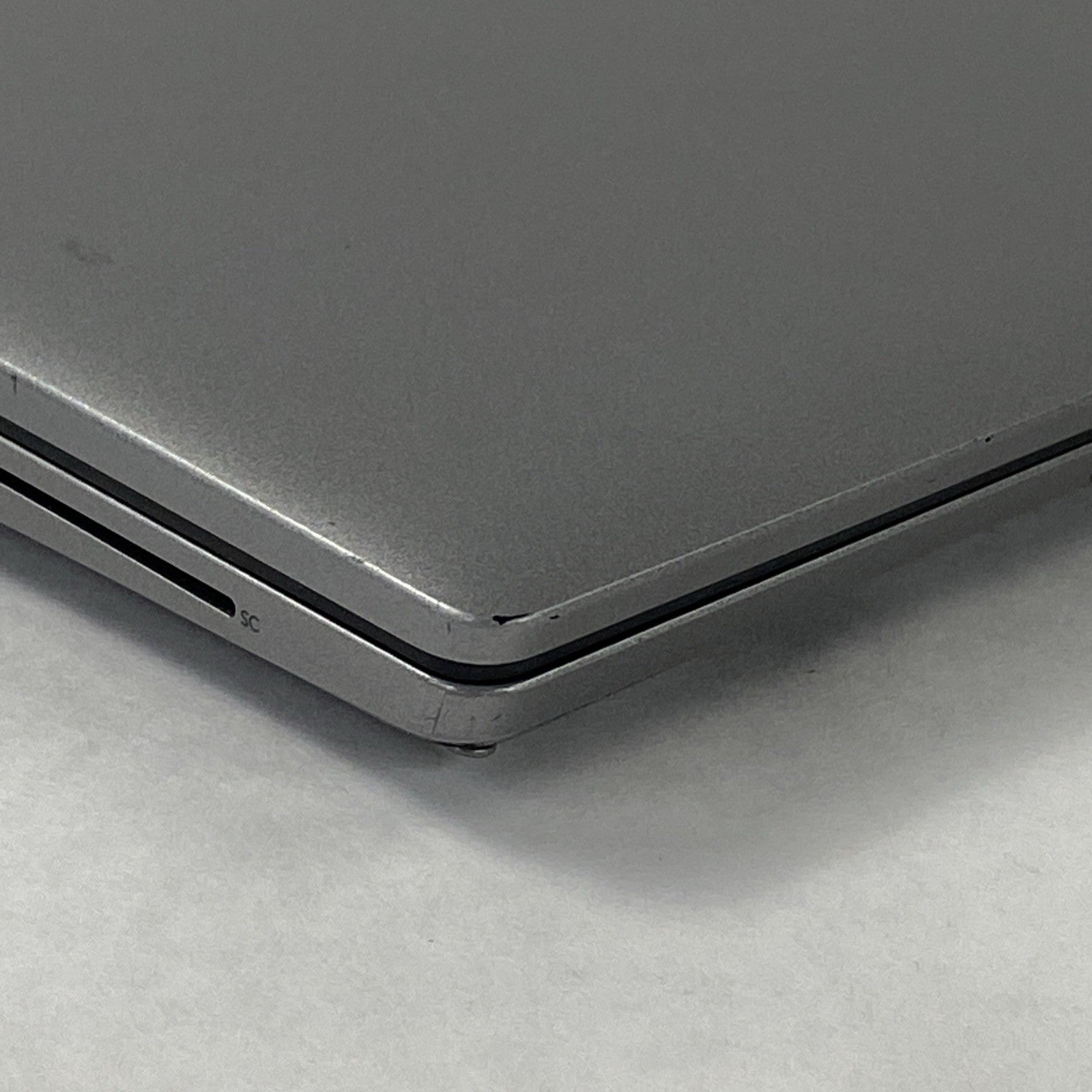 Dell Latitude 5520 15.6" Touch i5-1145G7 2.60 GHz 16 GB RAM No SSD No OS