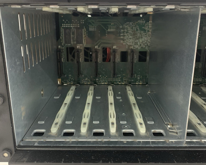 Data Domain DD510 S5000PSL Array 1x Intel Xeon 5110 1.6GHz 4GB RAM No OS/HDD