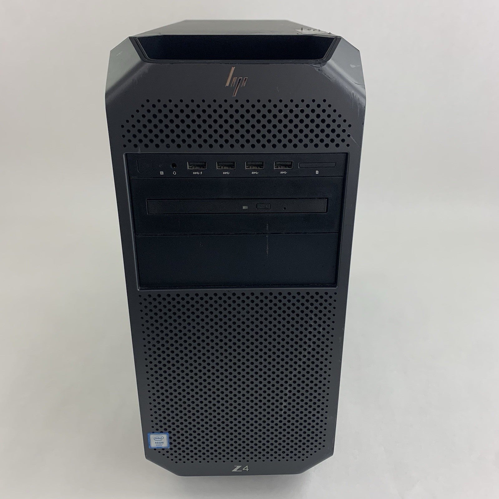 HP Z4 G4 Workstation 1x Xeon W-2102 2.9GHz 32 GB No OS No HDD No GPU1