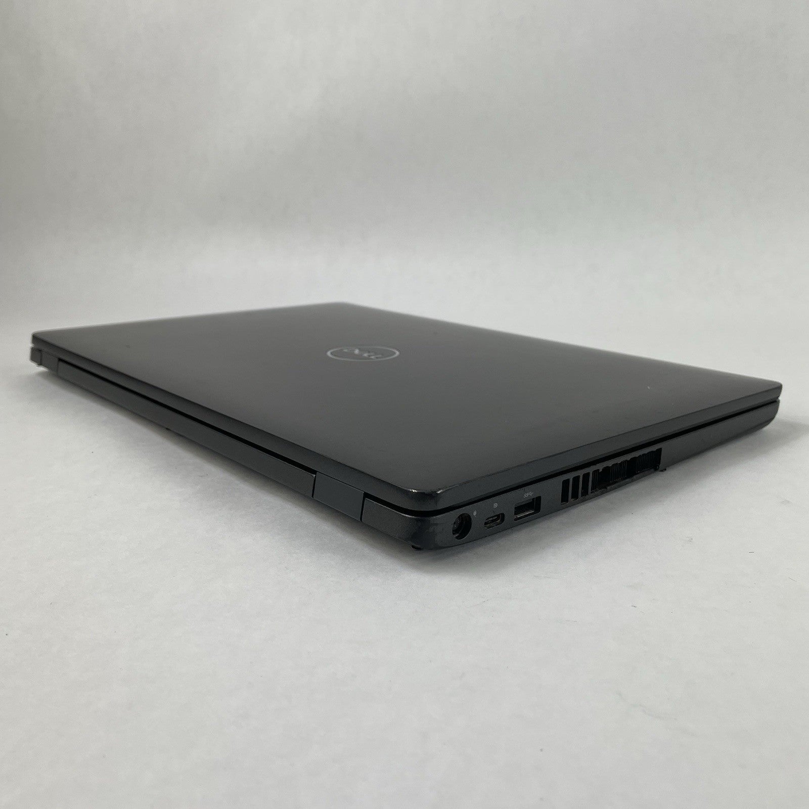 Dell Latitude 5500 15.6" i5-8265U 1.60 GHz 8 GB RAM No SSD/OS/AC - Bad Edge13