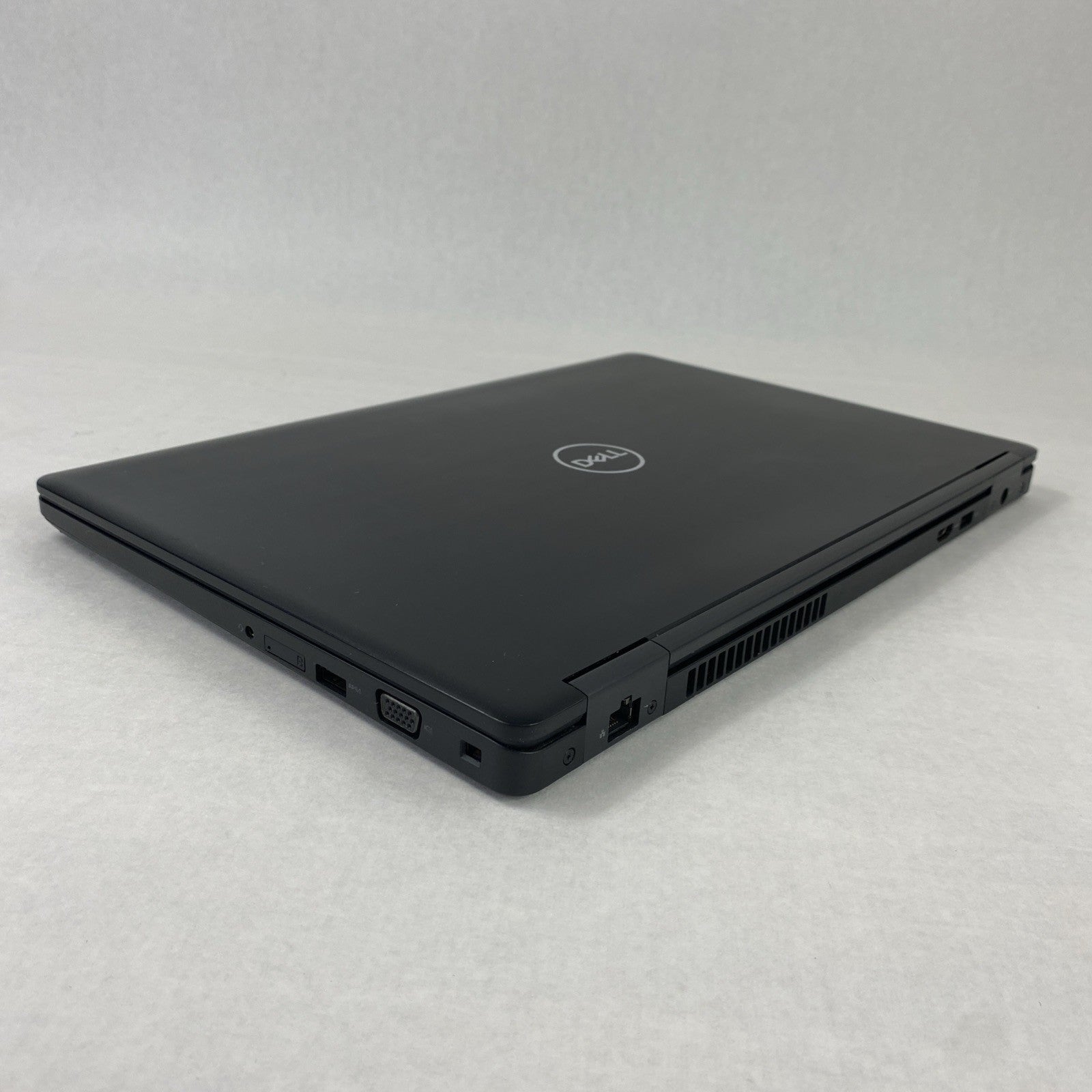 Dell Latitude 5590 Core i7-8650U 1.90 GHz 8GB RAM 15.6" No HDD No OS