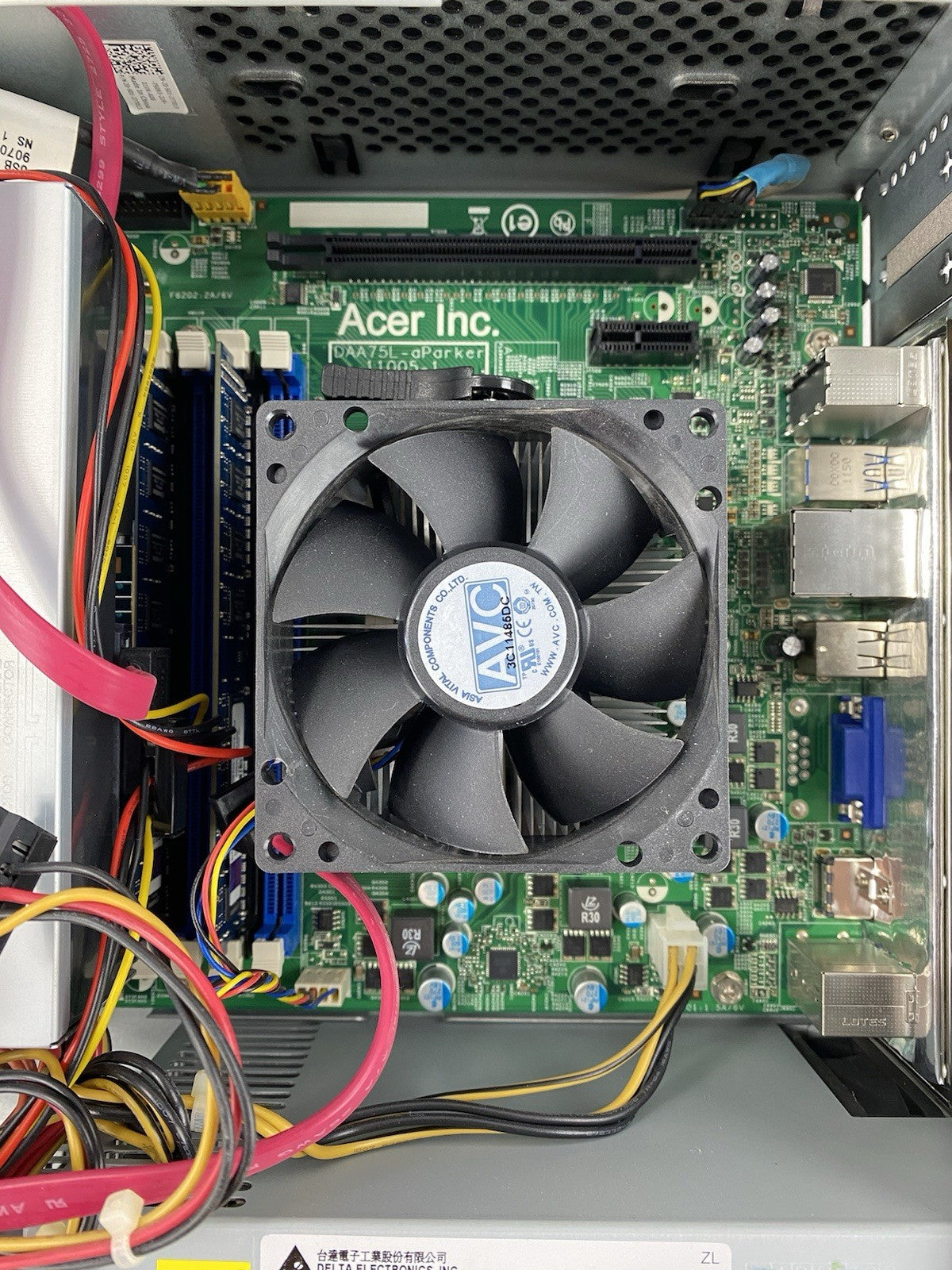 Gateway SX2370-US10P SFF AMD A6-3620 2.20GHz 6GB RAM No HDD No OS