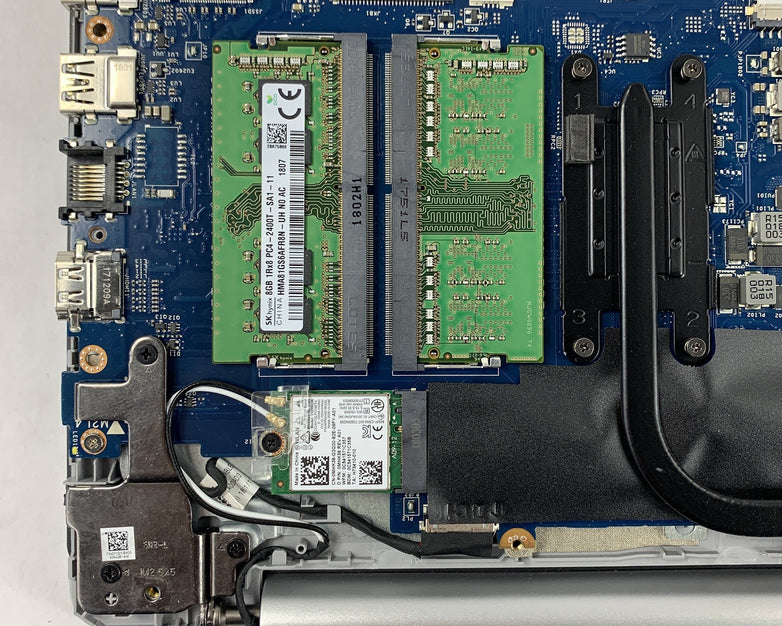 Dell Inspiron P75F Laptop 15.6" i7-8550U 1.8 GHz 12 GB Ram No OS No HDD No AC