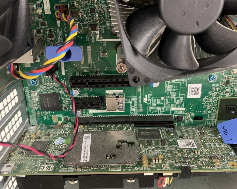 Dell PowerEdge T130 Server Xeon E5-1220v5 3 GHz 16 GB RAM NO HDD NO OS