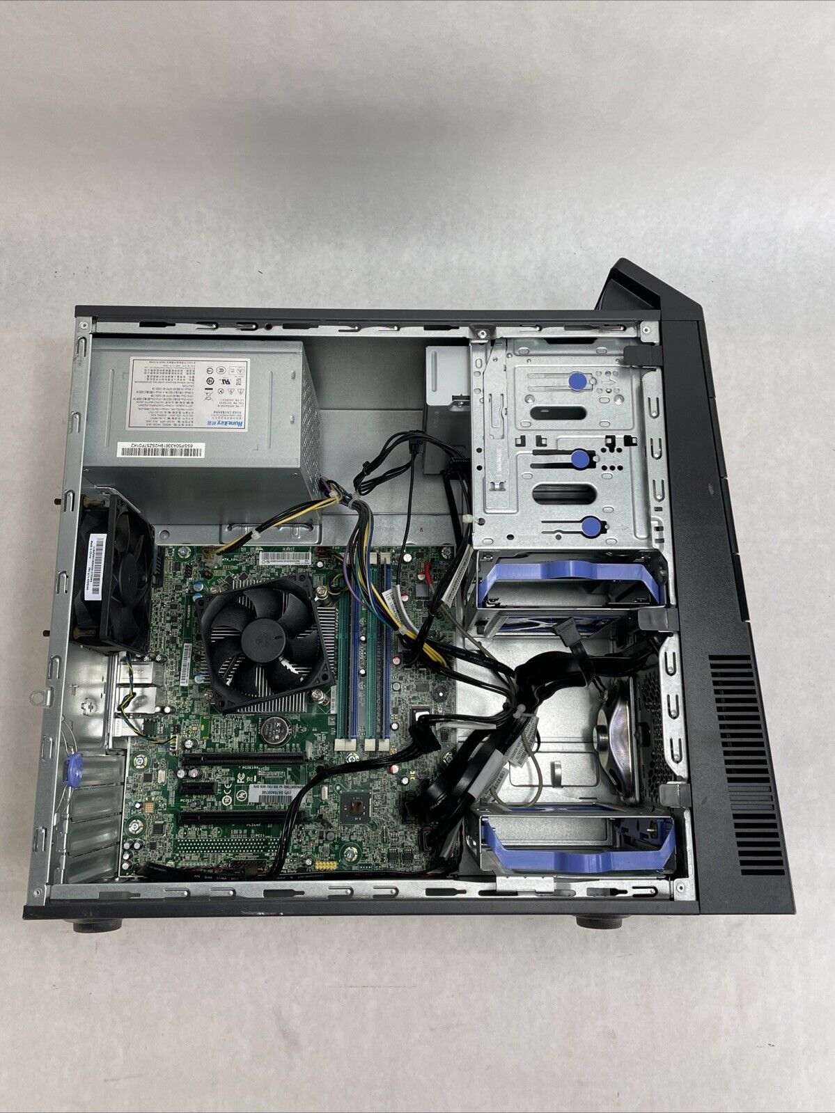 Lenovo ThinkCentre M83 MT Intel Core i7-4790 3.6GHz 8GB RAM No HDD No OS