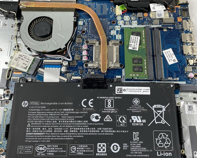 HP 255 G7 15.6" Ryzen 3 2200U 2.50 GHz 8 GB RAM No SSD/OS/AC - READ