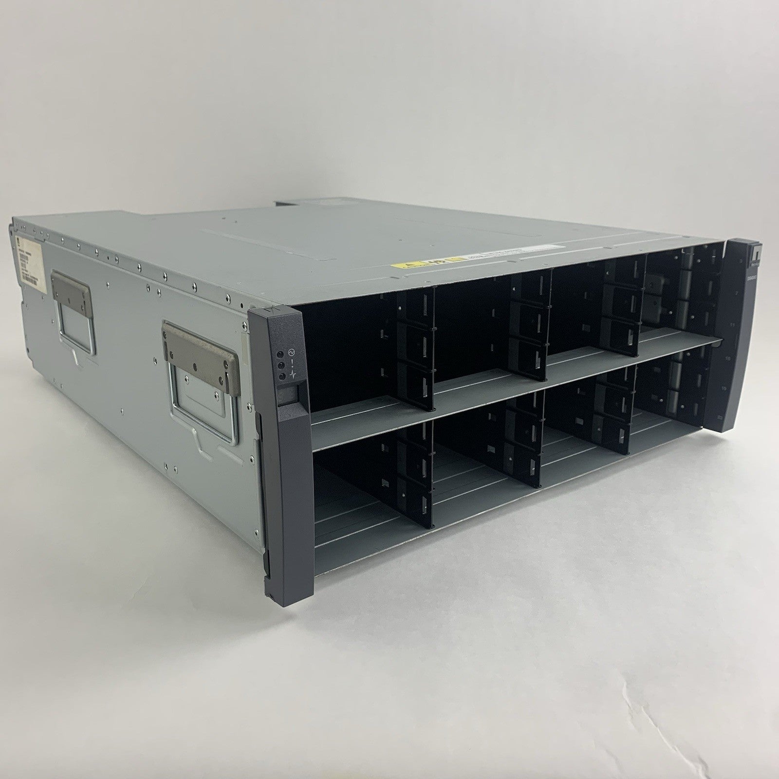 NetApp DS4243 NAJ‑0801 4U 24‑Bay Disk Shelf Chassis 2x IOM3 2x PSUs No HDDs0