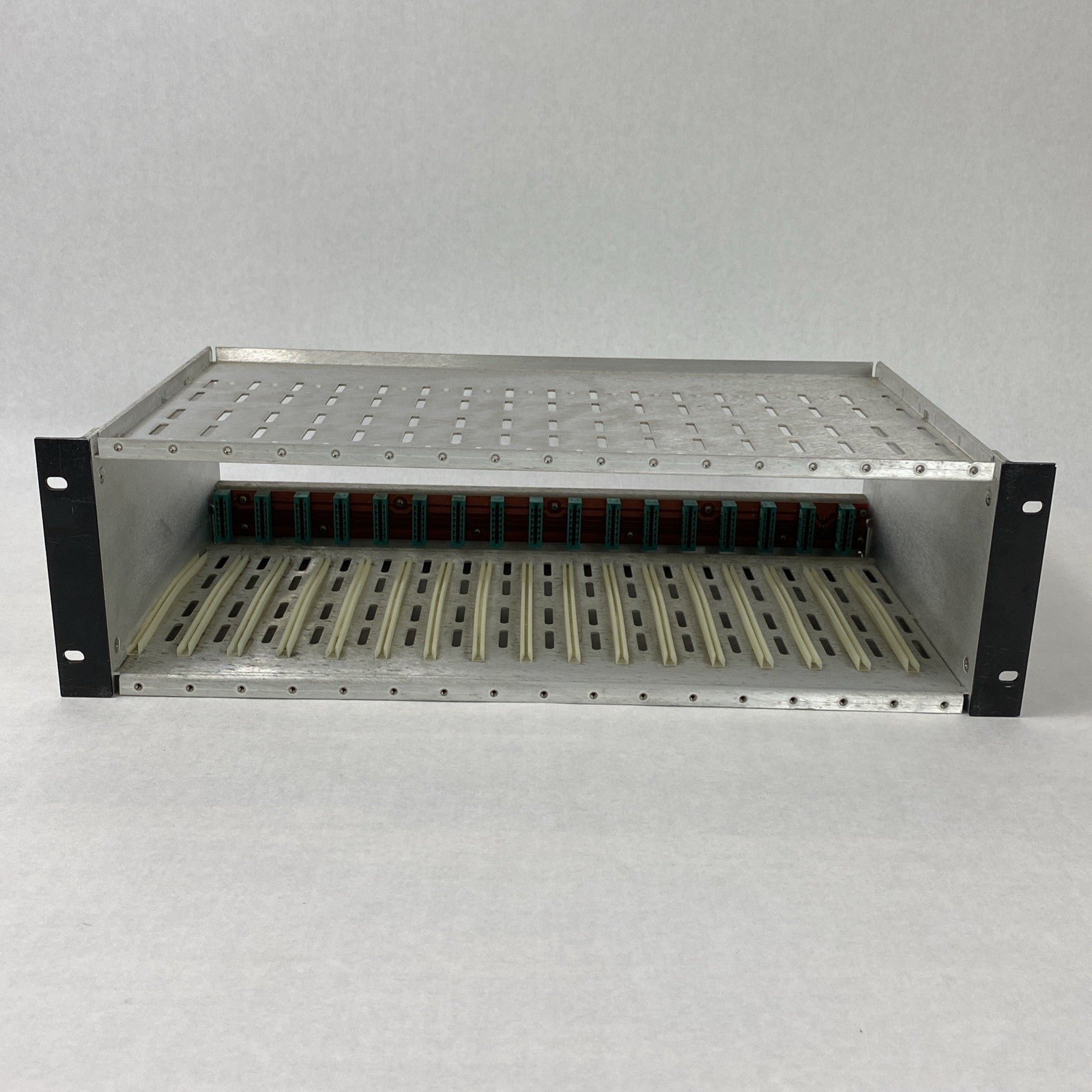 Fiber Options 517R 17 Slot Card Cage Rack Chassis