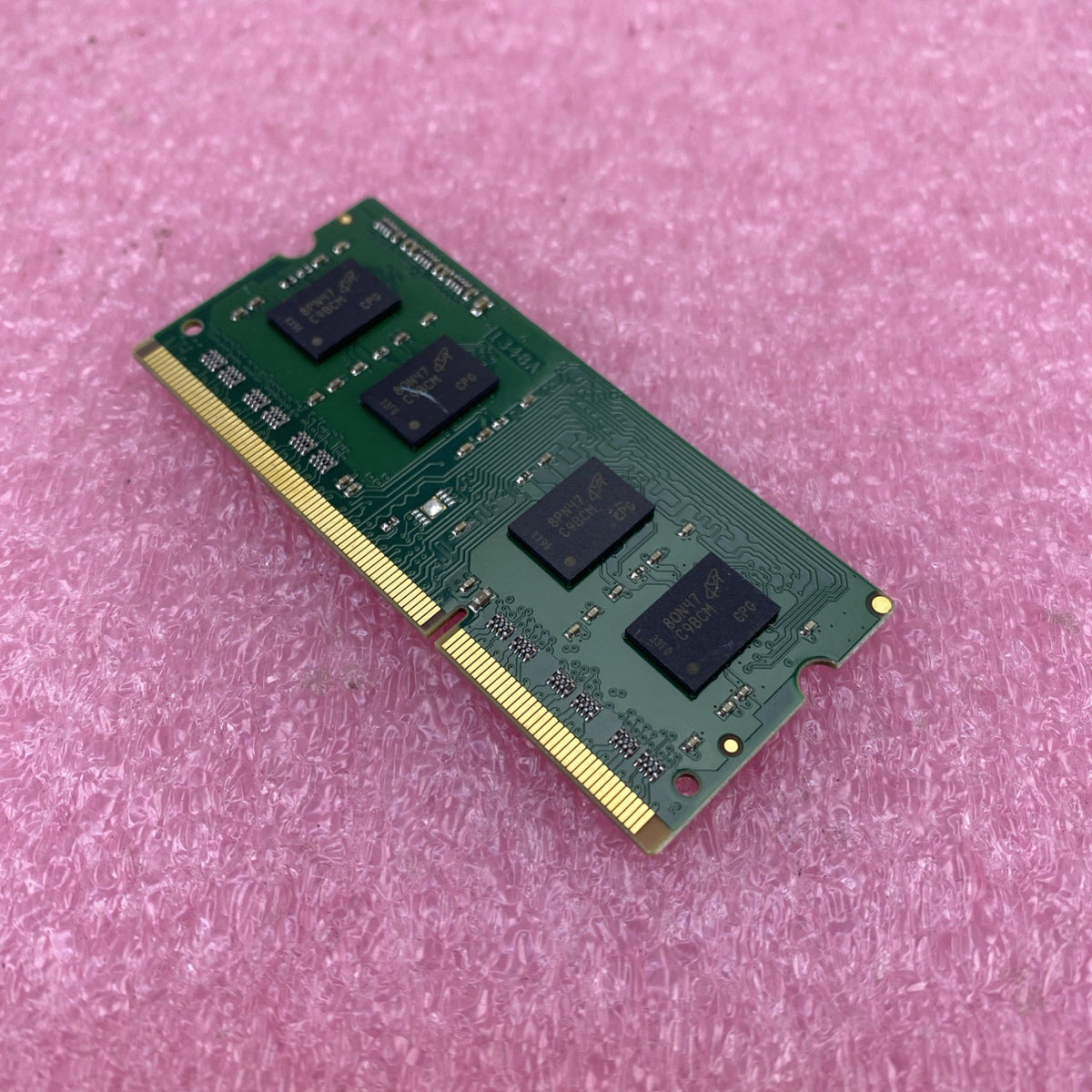 Crucial 4GB DDR3L-1600 Laptop Memory Ram CT51264BF160BJC8FNN - Lot of 32