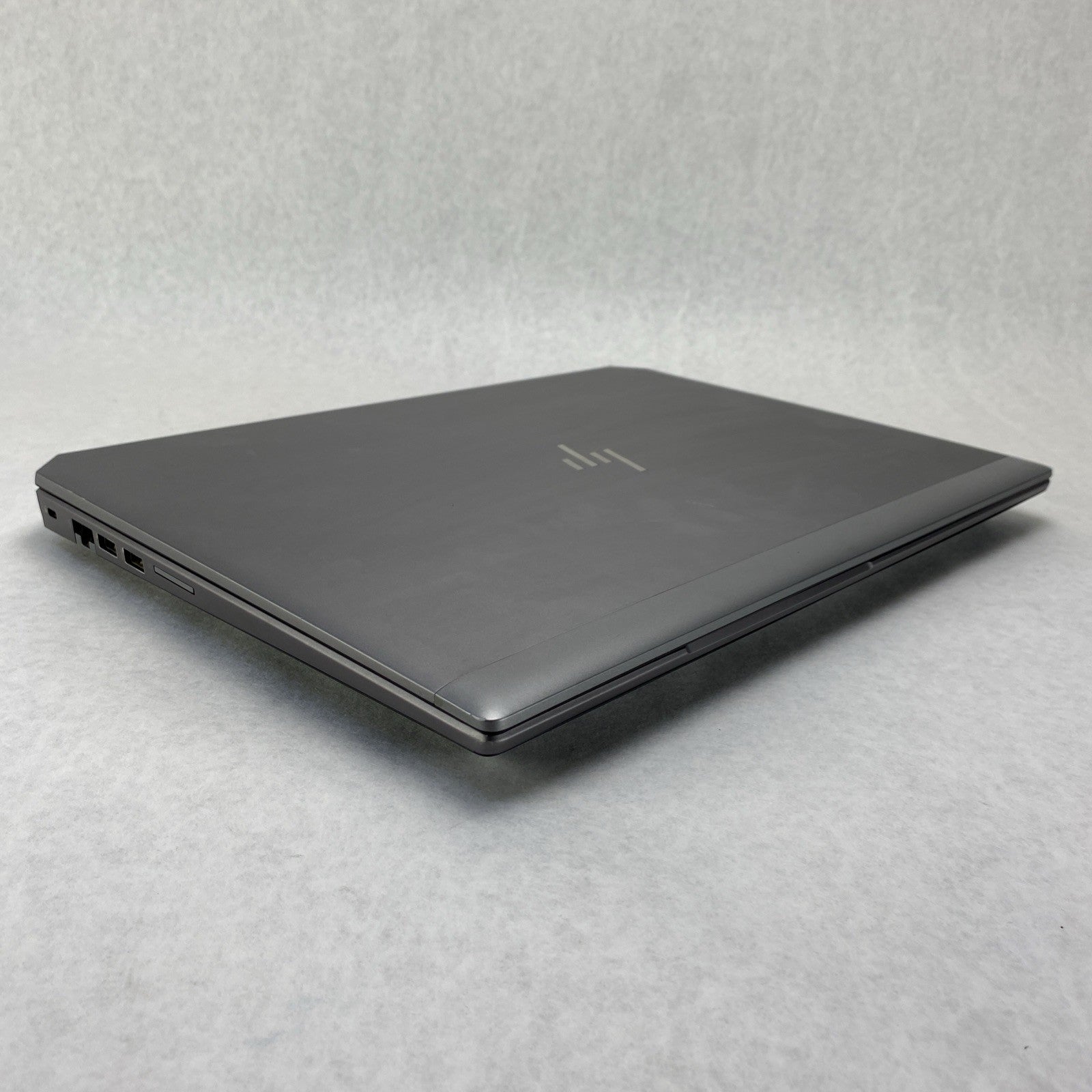 HP ZBook 15 G5 Intel Core i7-8750H 2.20 GHz 16 GB RAM 15.6" No HDD No OS