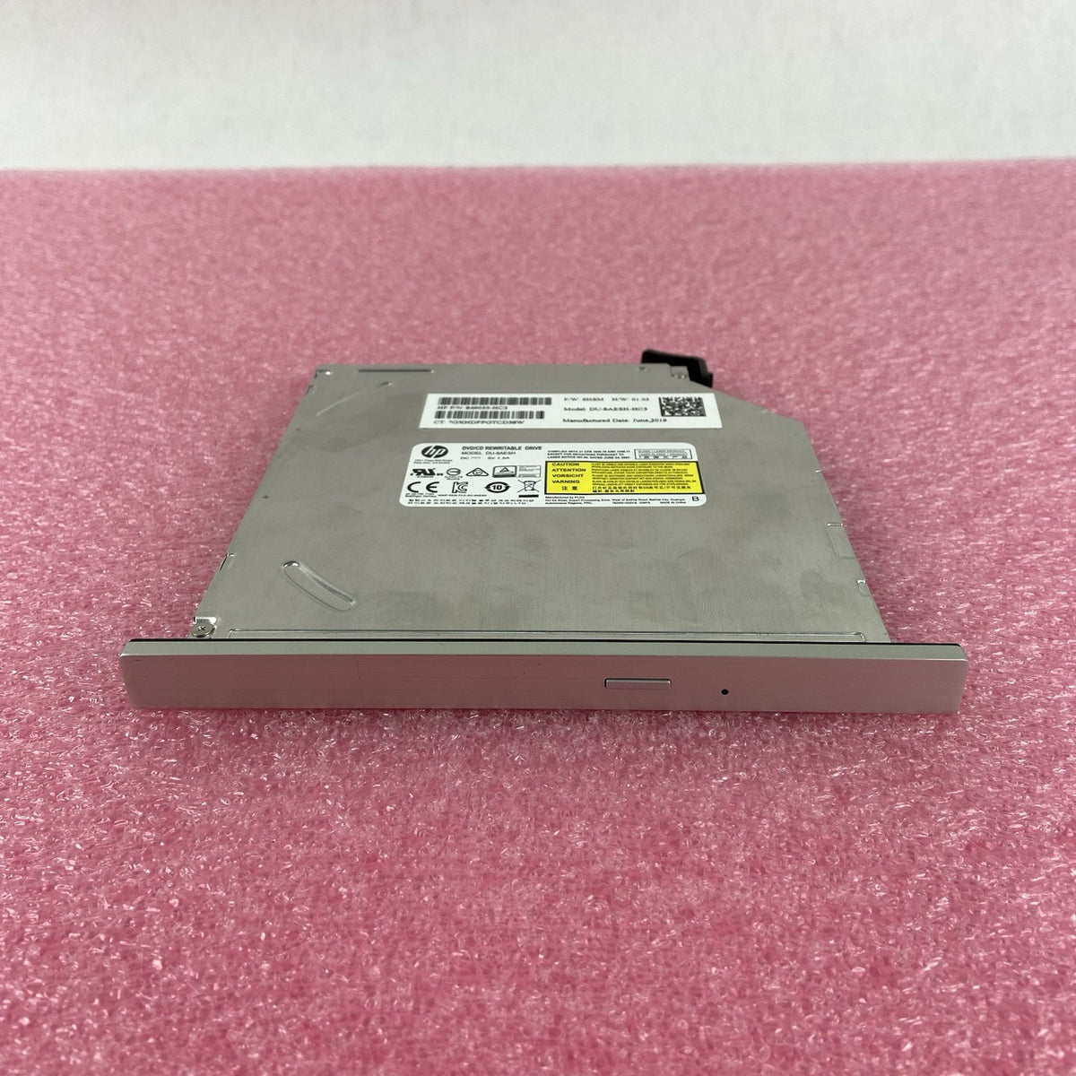 HP DVD/RC REWRITABLE DRIVE DU-8AESH-HC3 Internal Drive1