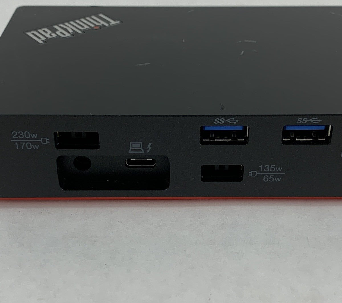 Lenovo ThinkPad DK1841 Thunderbolt 3 Workstation Dock5