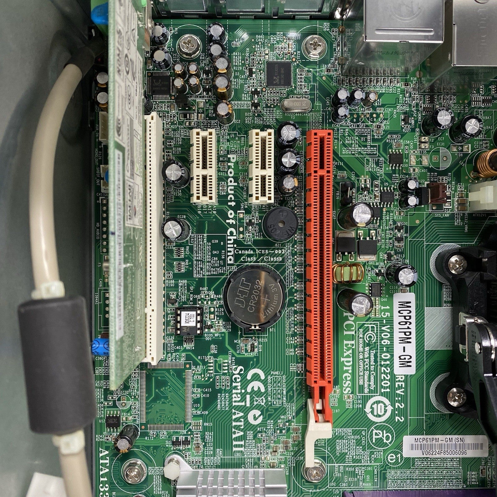 E-Machines ET1161-07 MT AMD Athlon Dual-Core 4050E 2.10GHz 3GB RAM No HDD No OS