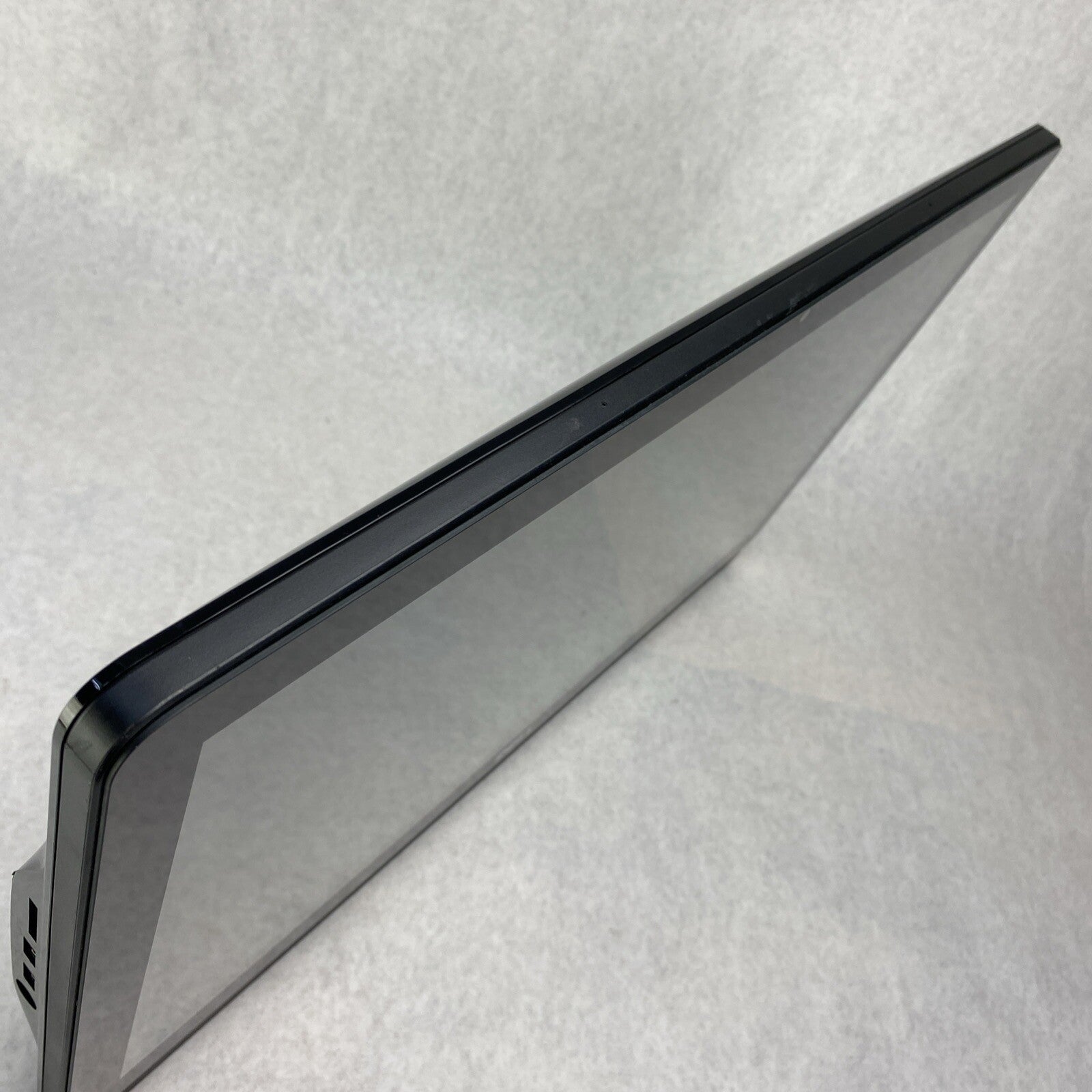 Dell Inspiron 22-3265 21.5" Touch  AIO AMD E2-7110 1.80GHz 4GB RAM No HDD OS