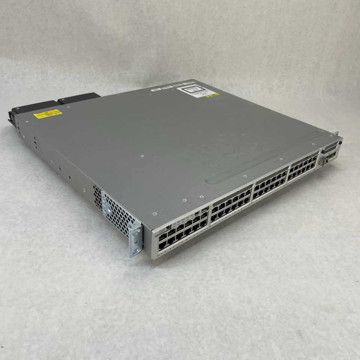 Cisco WS-C3850-48F-S 3850 NM-4-10g 2x PSU 48 1GE RJ-45 V07 - Tested and Reset0