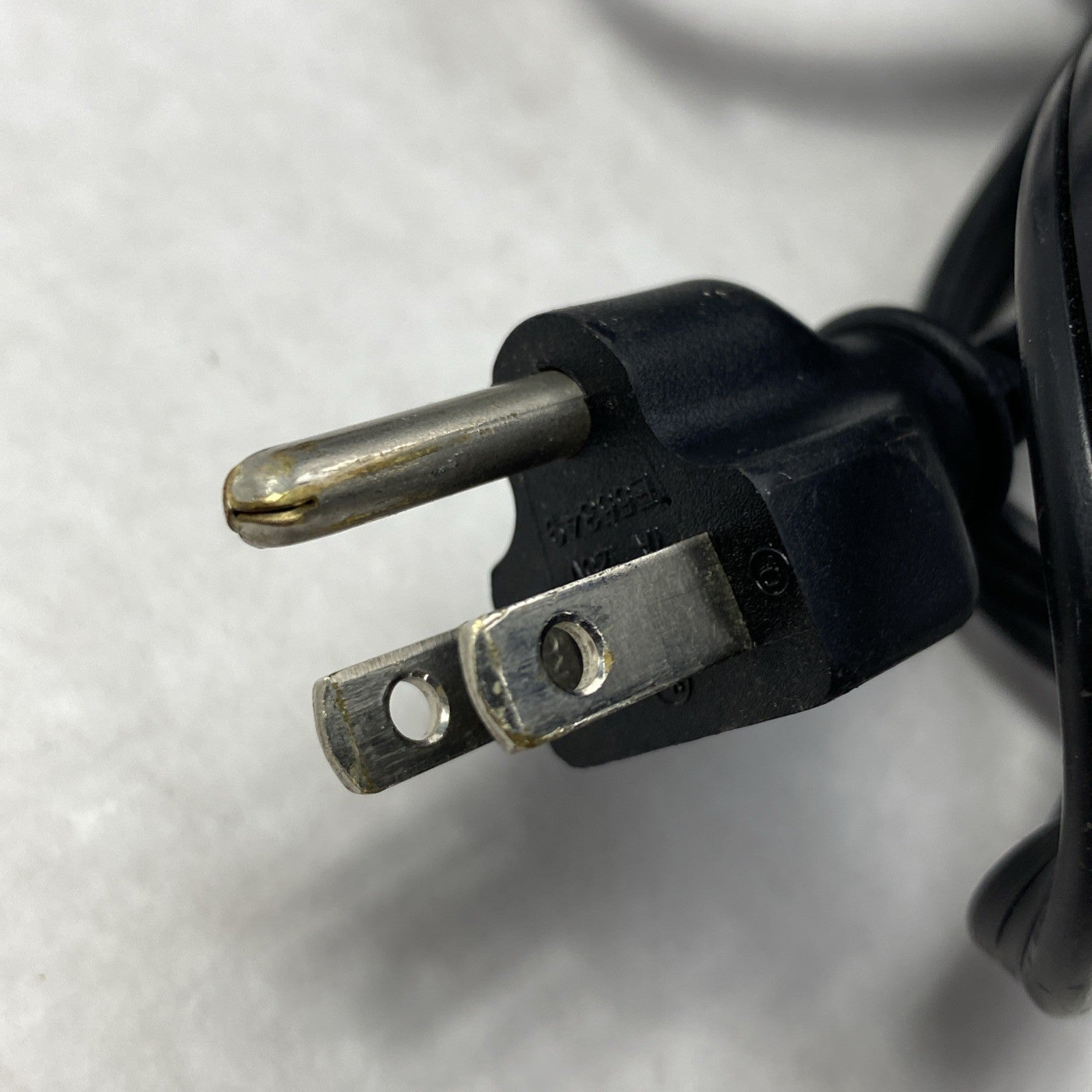 HP PPP009C 65W 19.5V 3.33A 4.5mm Laptop AC Adapter w/ Power Cord - Lot of 66