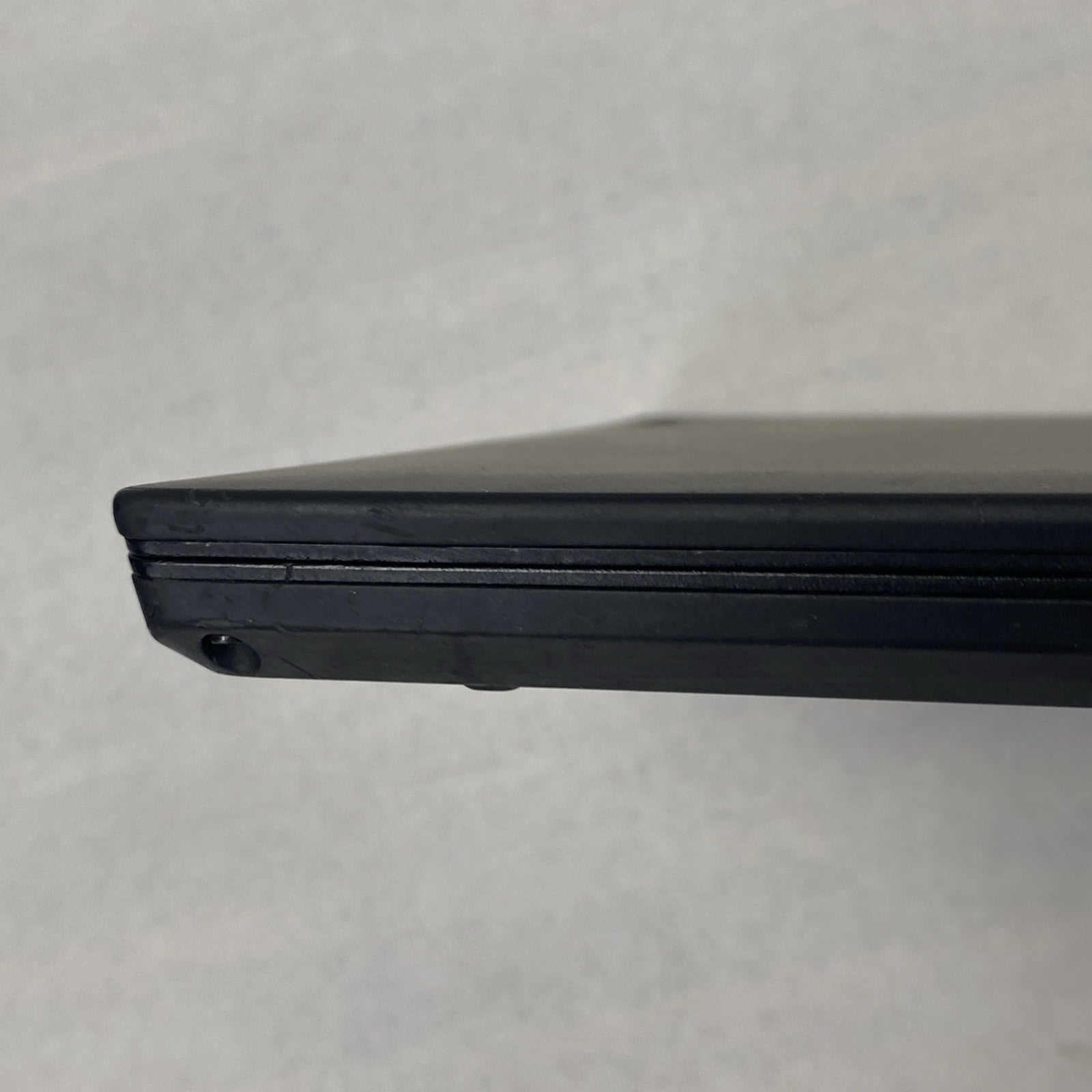 Lenovo ThinkPad T470 Core i5-6300U 2.40 GHz 8 GB RAM 14" No Battery No HDD No OS