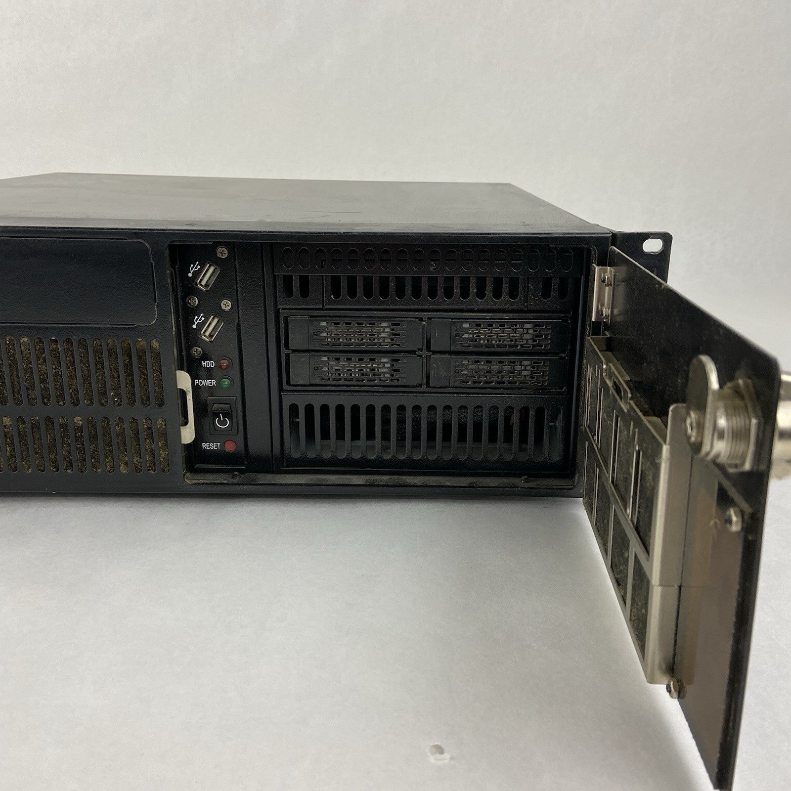 General Technics 3U Server Chasis Antec EA-650 Platinum 80 Plus2