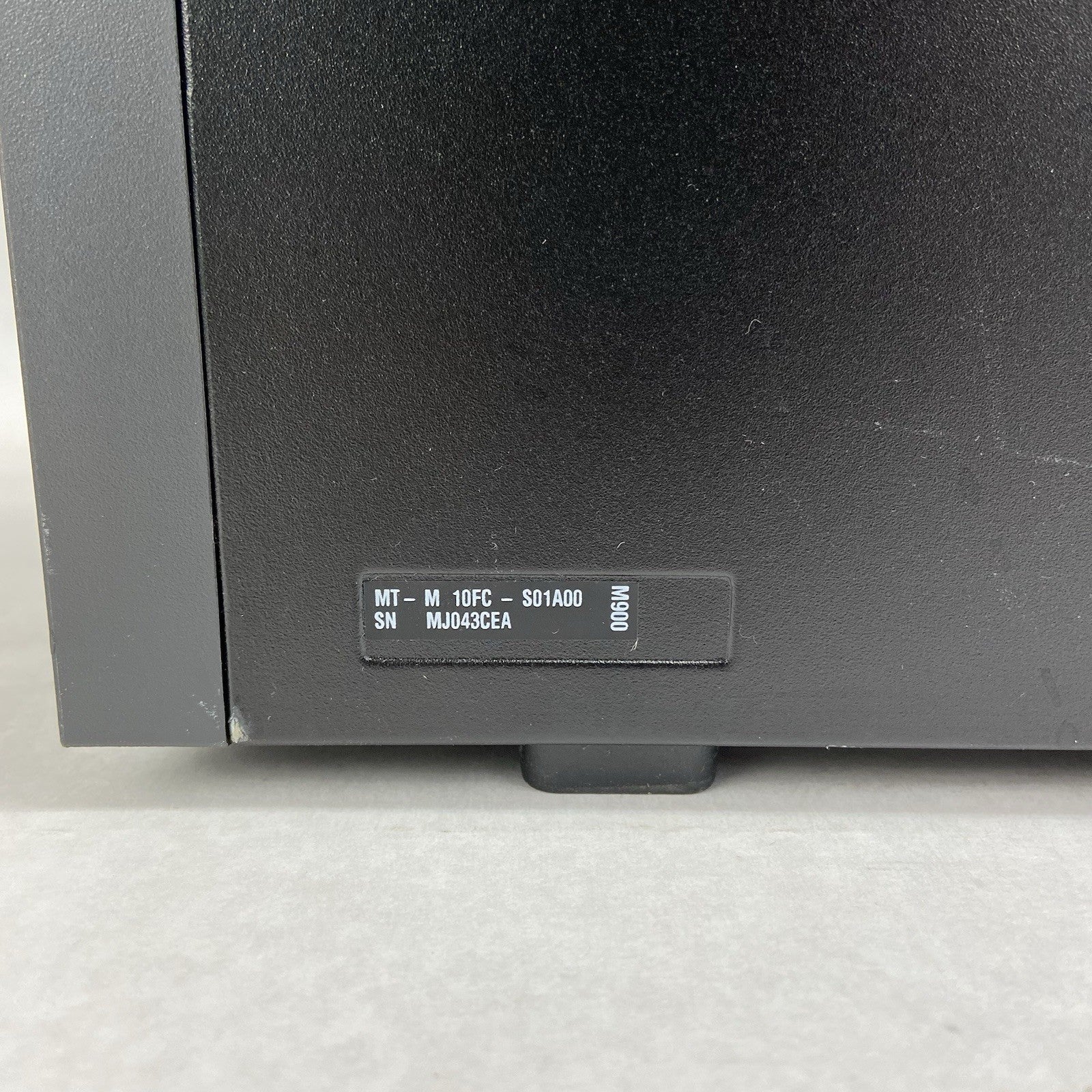 Lenovo ThinkCentre M900 MT Intel Core i5-6500 3.2GHz 8GB RAM No HDD No OS4