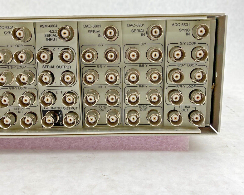 Leitch FR-6804-1 Digital Glue with 8x DDA-5001 Non-relocking DA cards