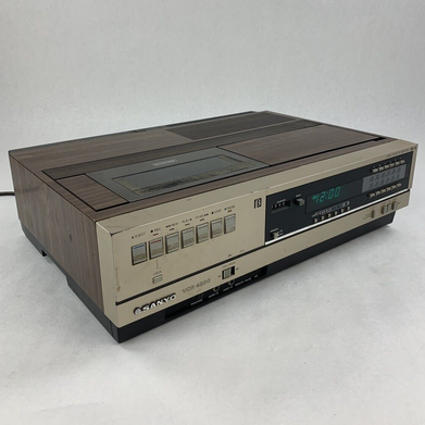 Sanyo VCR 4200 Betacord Video Cassette Recorder Power Tested Door Sticks Vintage