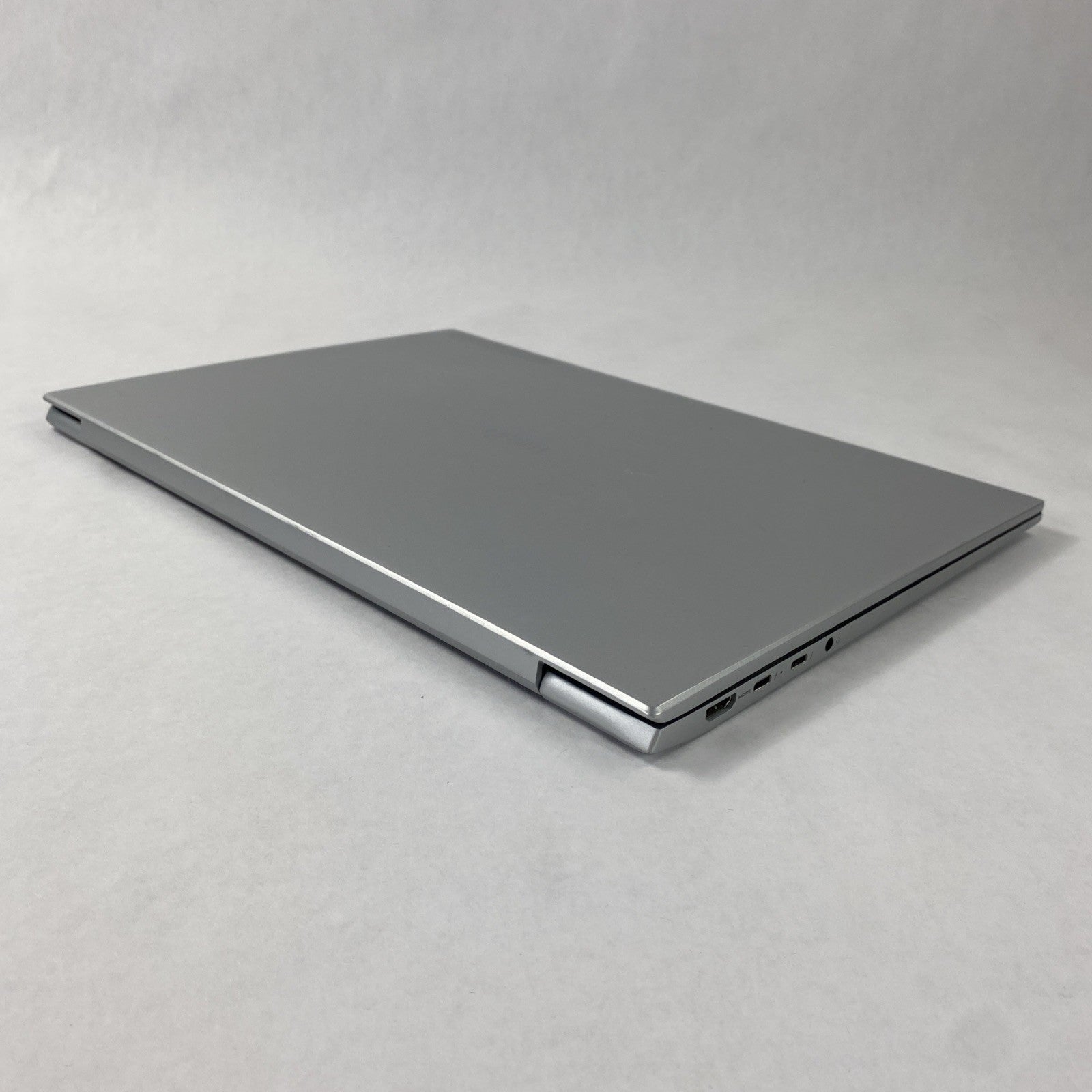 LG Gram 17Z90P-N.APS5U1 Intel Core i7-1165G7 2.8 GHz 16GB RAM 17" No SSD No OS