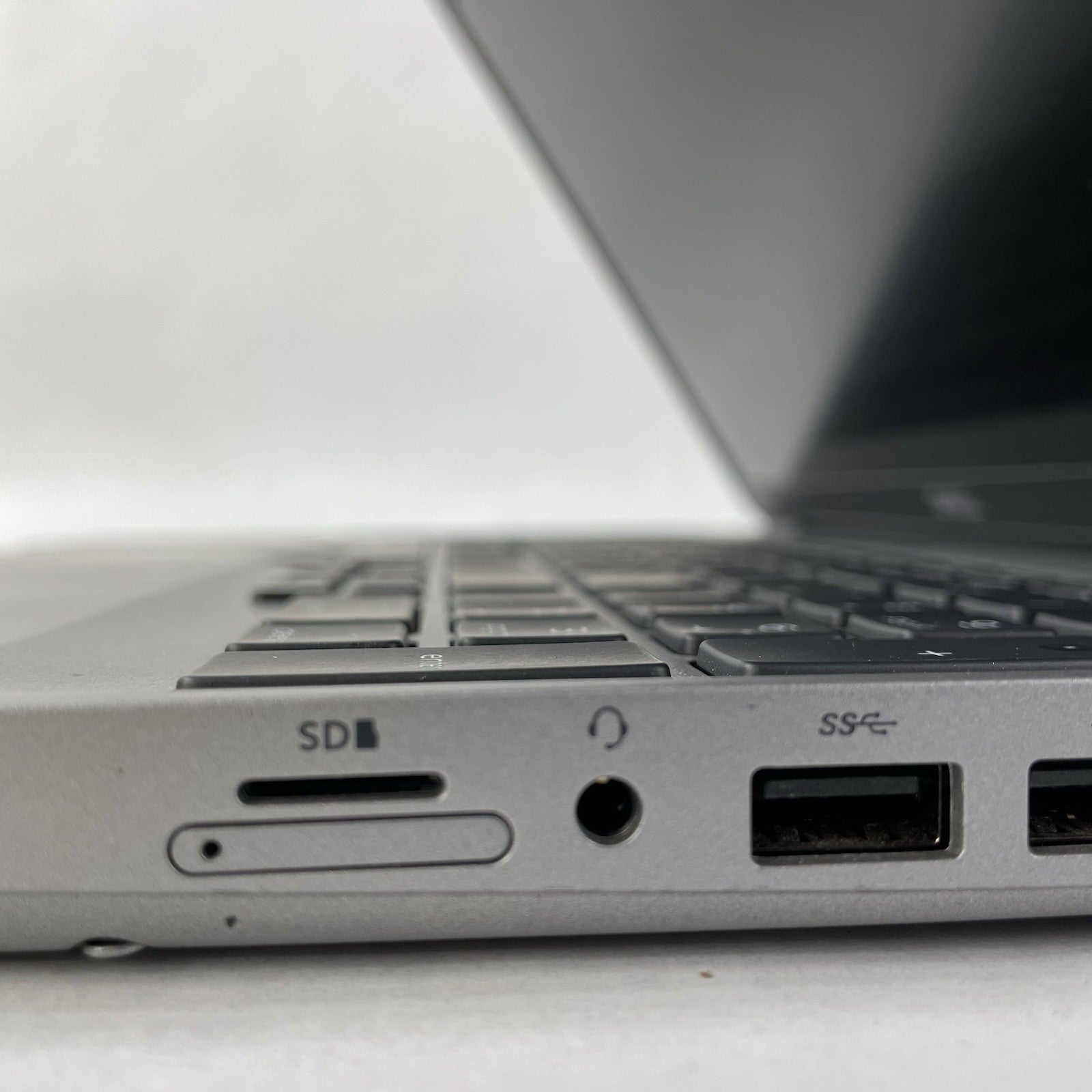 Dell Precision 3551 15.6" i7-10850H 2.70 GHz 16 GB RAM No SSD/OS/AC/Batt - READ6