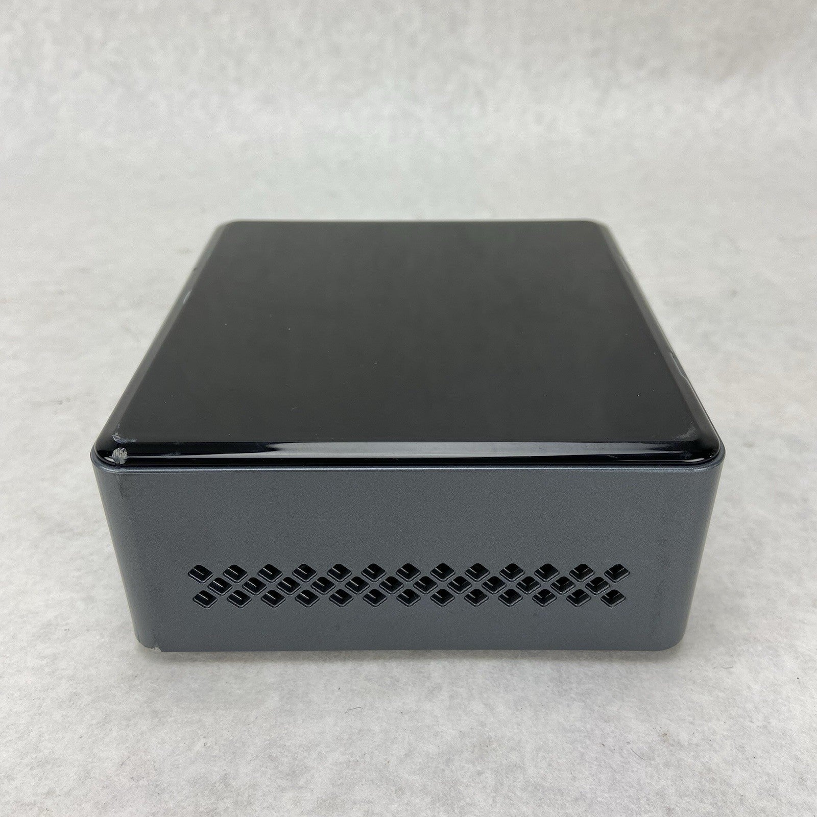 Intel NUC6CAY Micro Intel Celeron J3455 1.5GHz 8GB RAM No HDDOSAC2