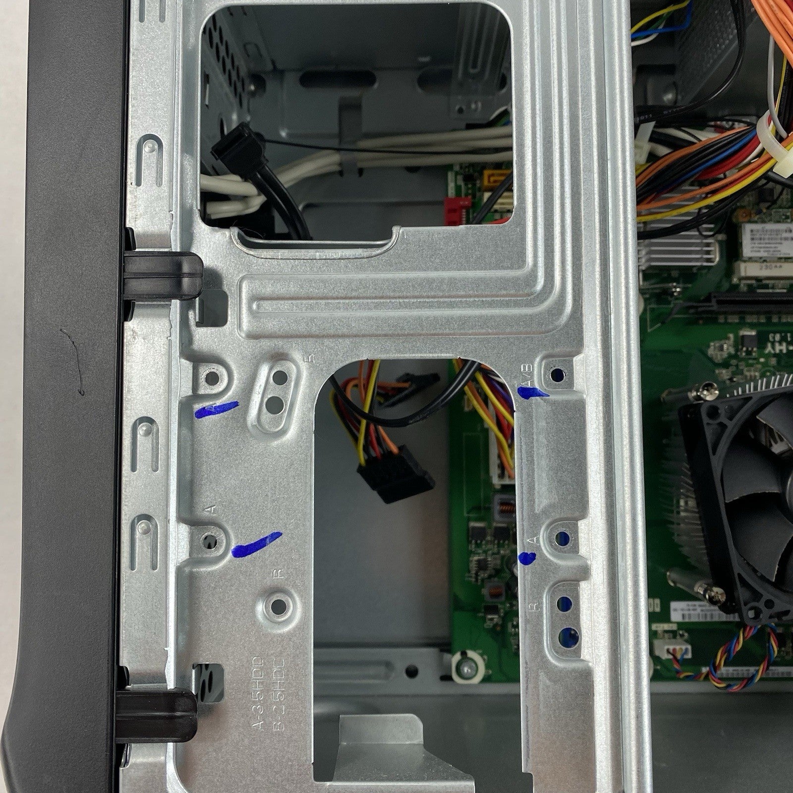 HP Pavilion P6-2100 MT AMD A4-3420 2.80GHz 4GB RAM No HDD No OS