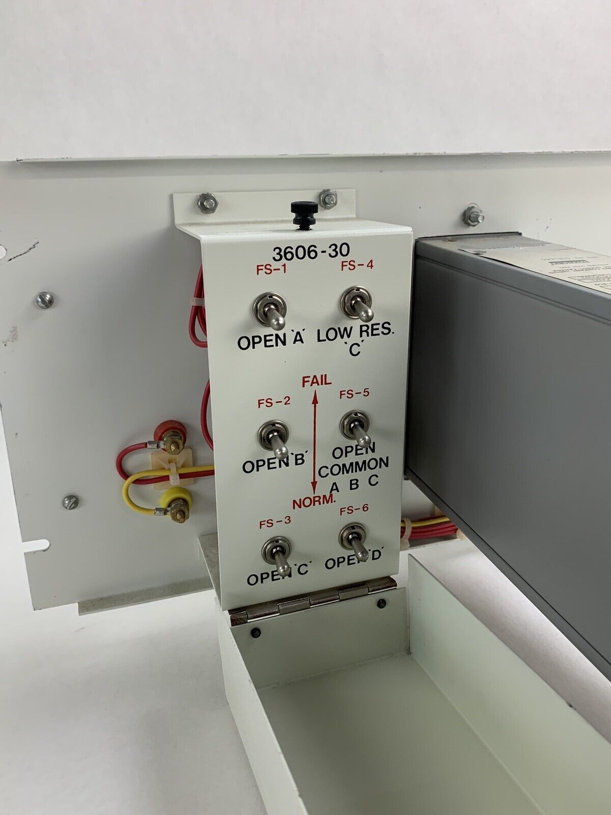 Lab-Volt 3606-30 Industrial Multiplier Divider D=AxB/C 120 VAC 60 Hz Untested
