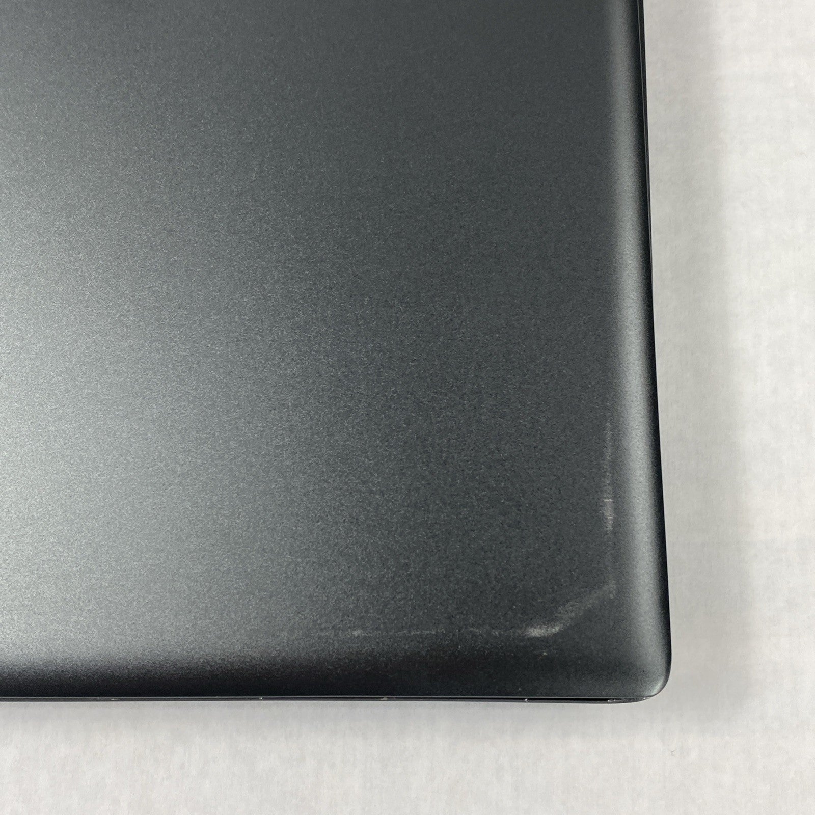 Alienware M16 R1 Core i9-13900HX 1.48 GHz 16 GB RAM RTX 4070 16" No HDD No OS