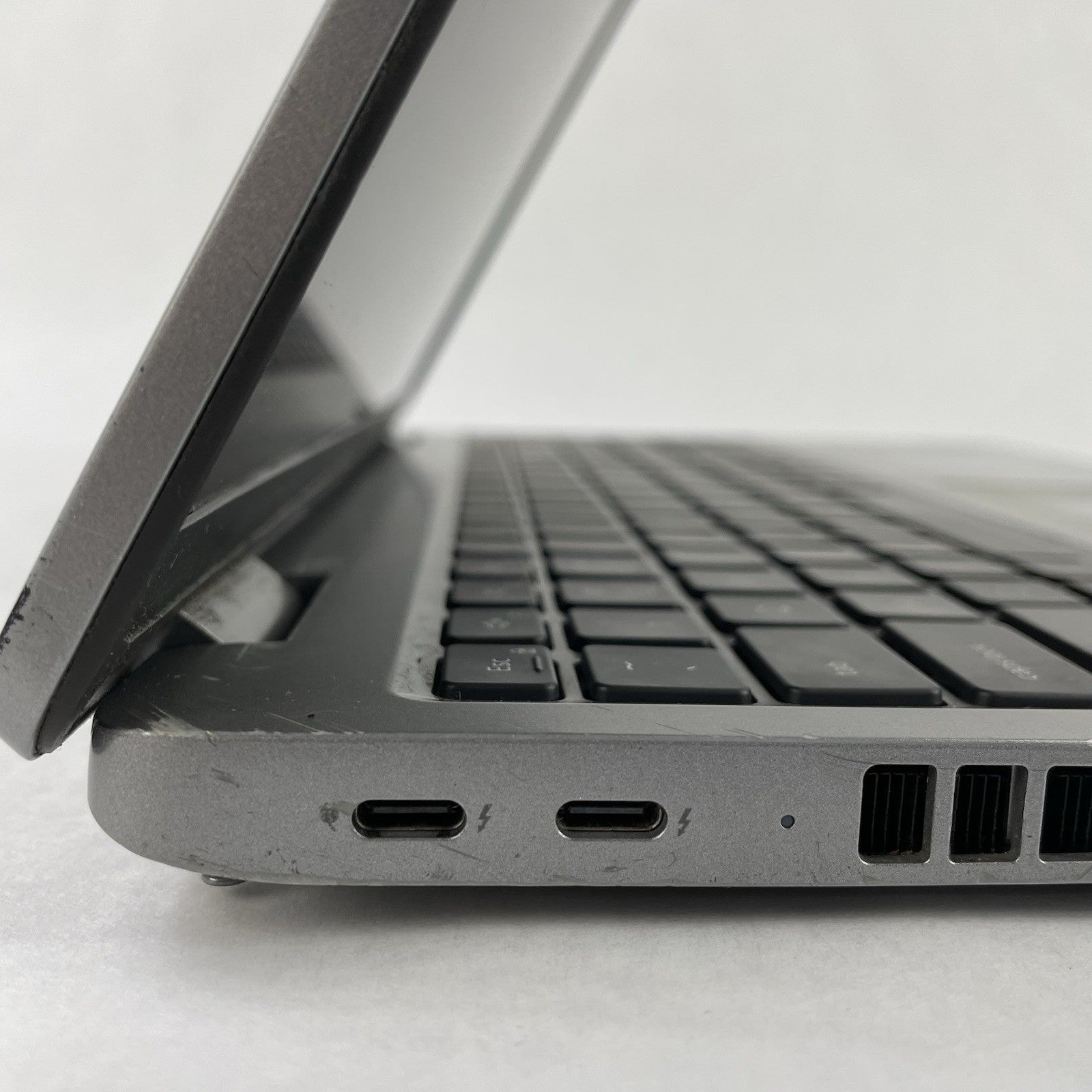 Dell Latitude 5550 15.6" Ultra 7 155U 2.10 GHz No SSD/OS/AC/RAM - READ10