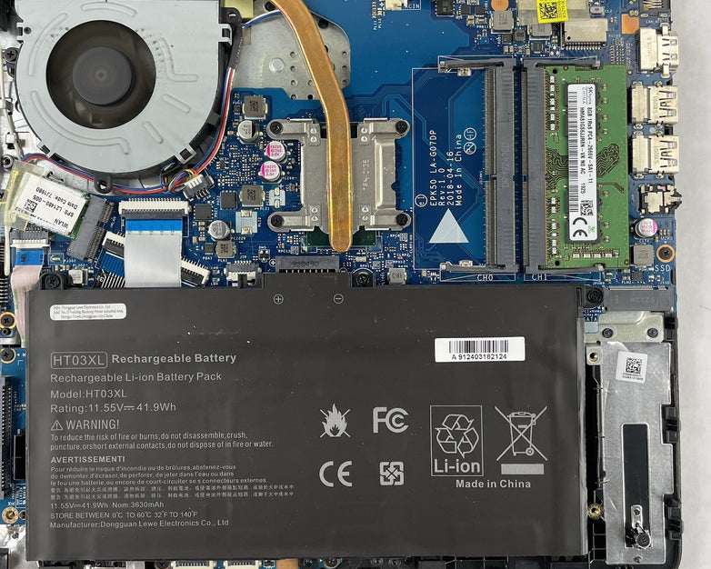 HP 15-da0046nr 15.6" i3-7020U 2.30 GHz 8 GB RAM No SSD No OS - Bad Bottom