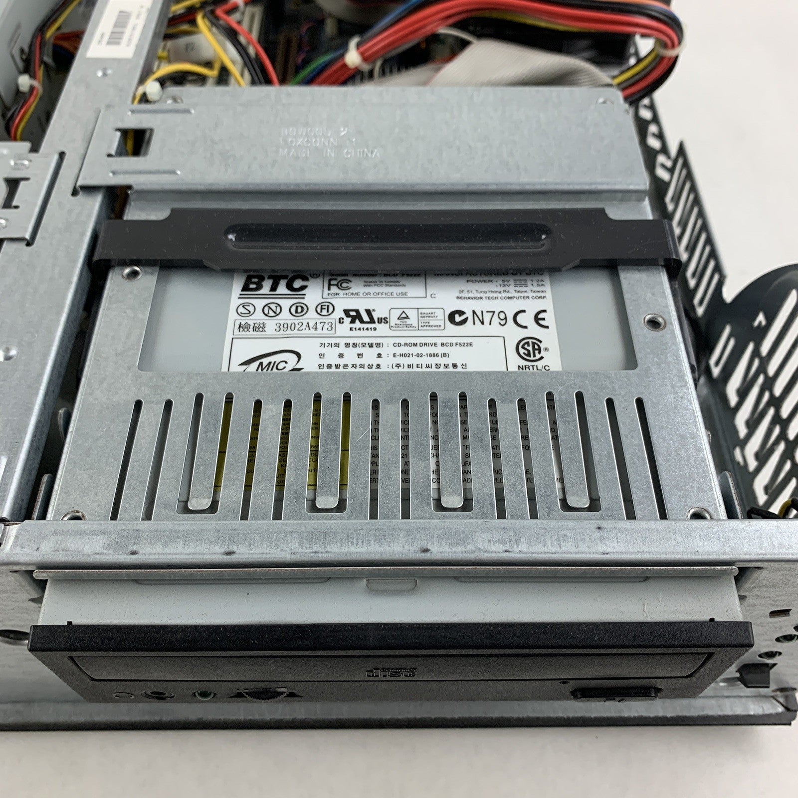 IBM Netvista 8303-42U Desktop Pentium 4 2.4 GHz 256 MB Win XP COA No OS No HDD