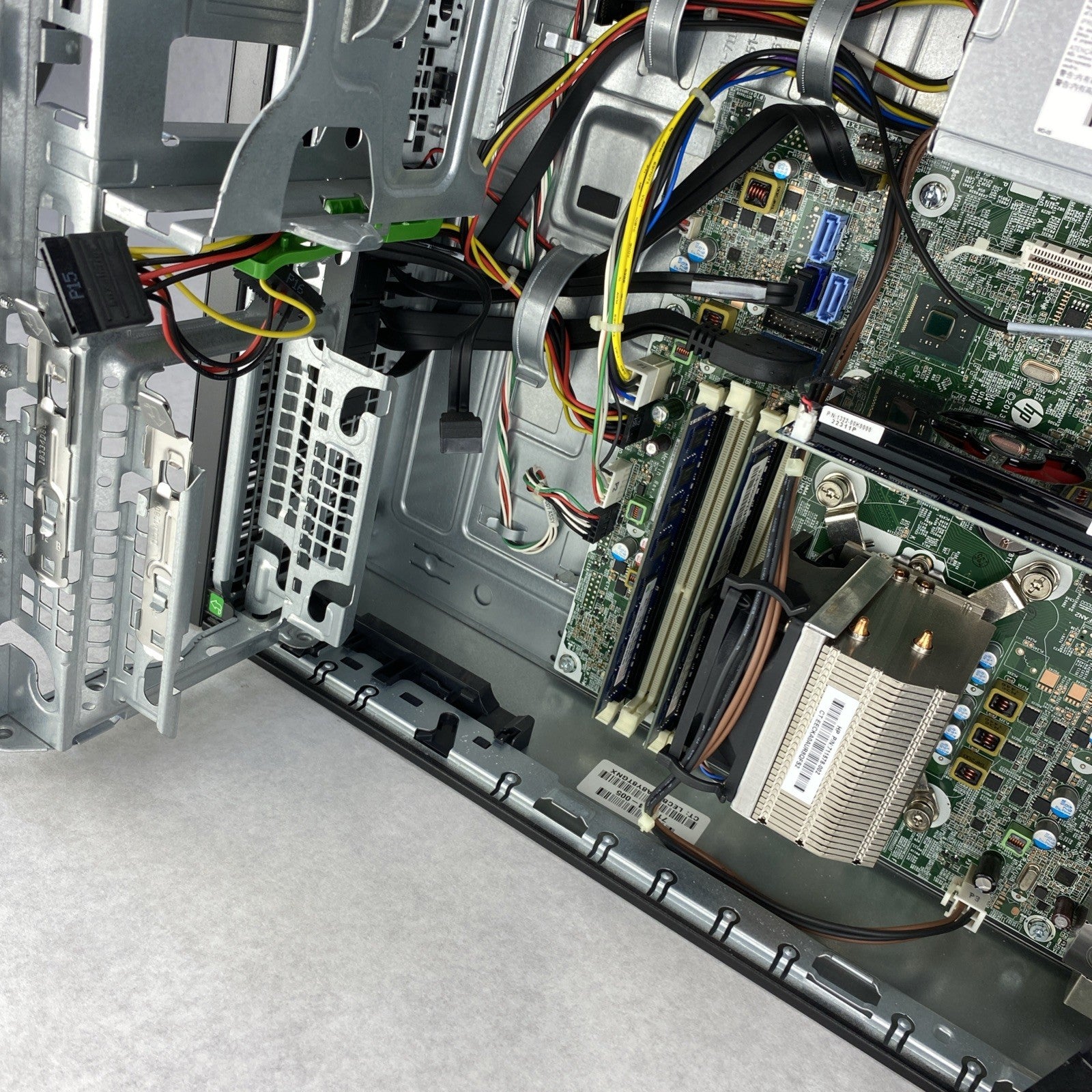 HP EliteDesk 800 G1 SFF Intel Core i5-4590 3.30GHz 8GB RAM No HDD No OS