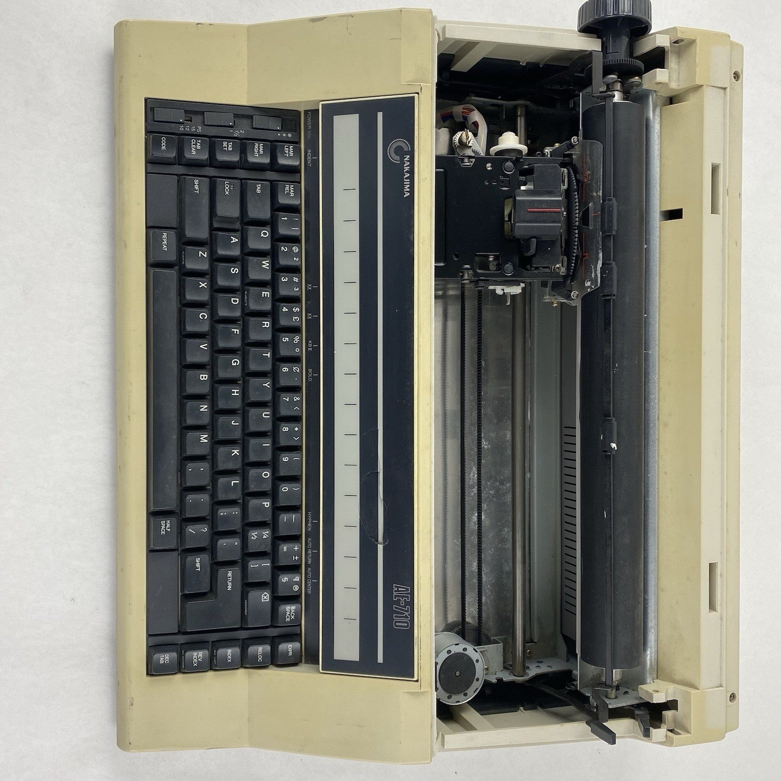 Nakajima AE-710 Electronic Typewriter Power Tested No AC Adapter Missing Lid5