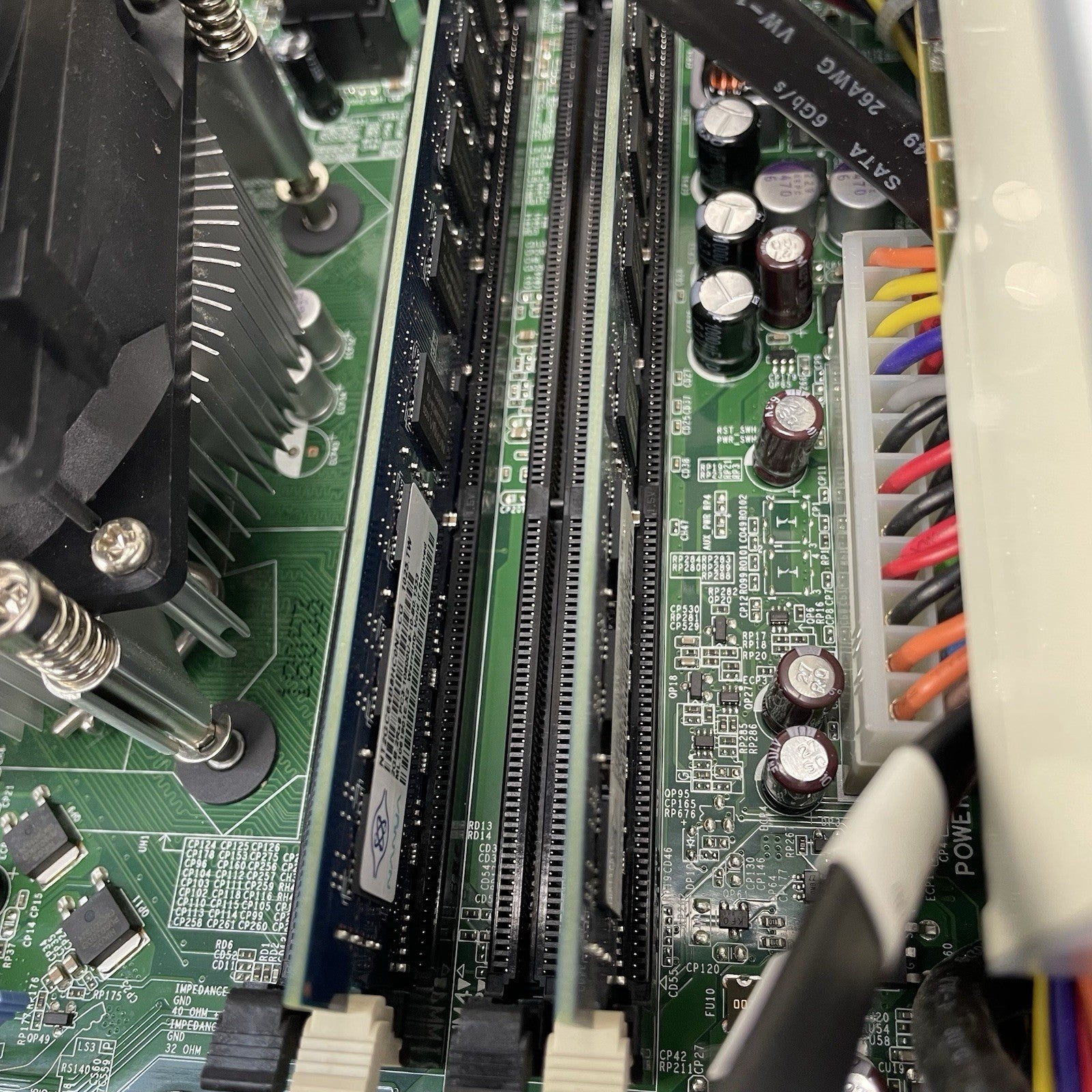 Dell OptiPlex 7010 DT Core i3-3220 3.30 GHz 4 GB Ram No HDD No OS