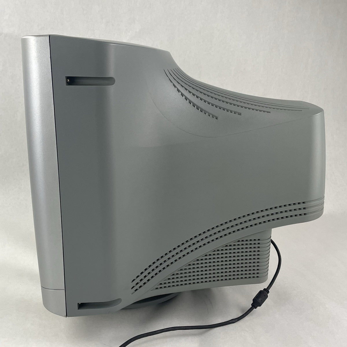 HP v75 Monitor 17" Retro CRT TV Monitor with Stand5