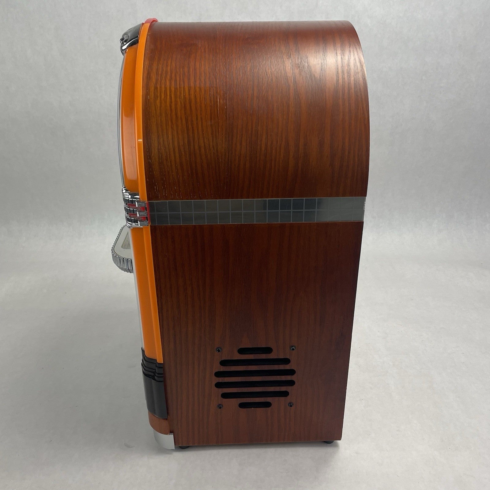 Crosley CR17 iJuke Jukebox Apple iPod Music Player Tested No Power Cord8