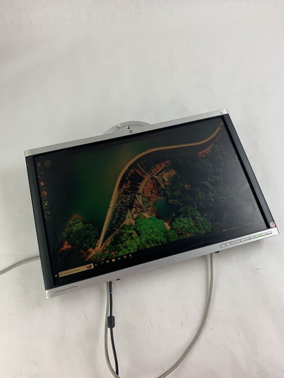 Grade A HP LA2205wg 22" Flat Panel Widescreen LCD Monitor 1680x1050 No Stand