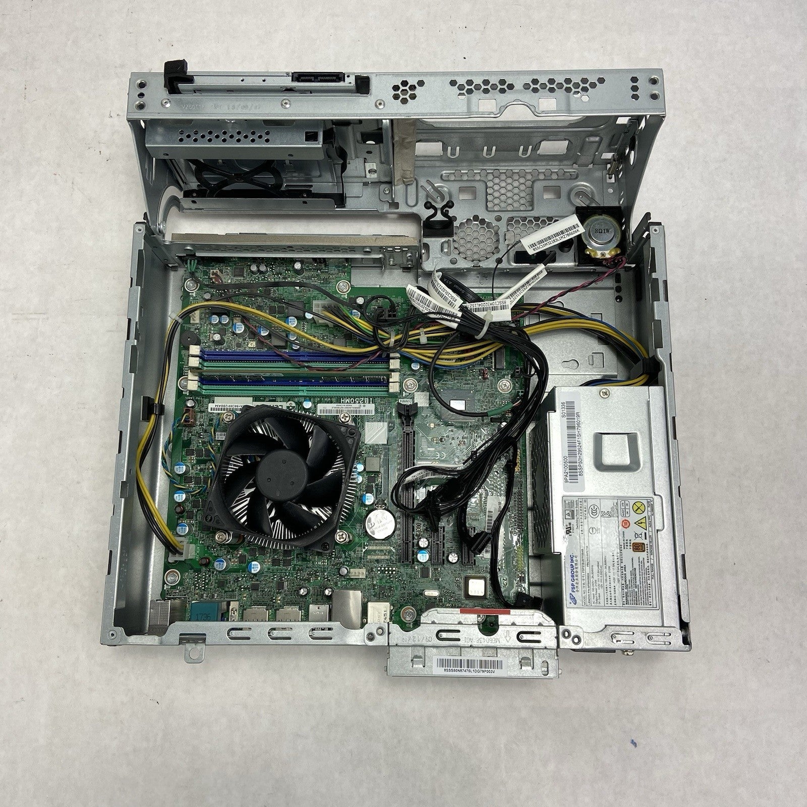 Lenovo ThinkCentre M710s SFF Intel Core i5-7400 3GHz 8GB RAM No HDD No OS10