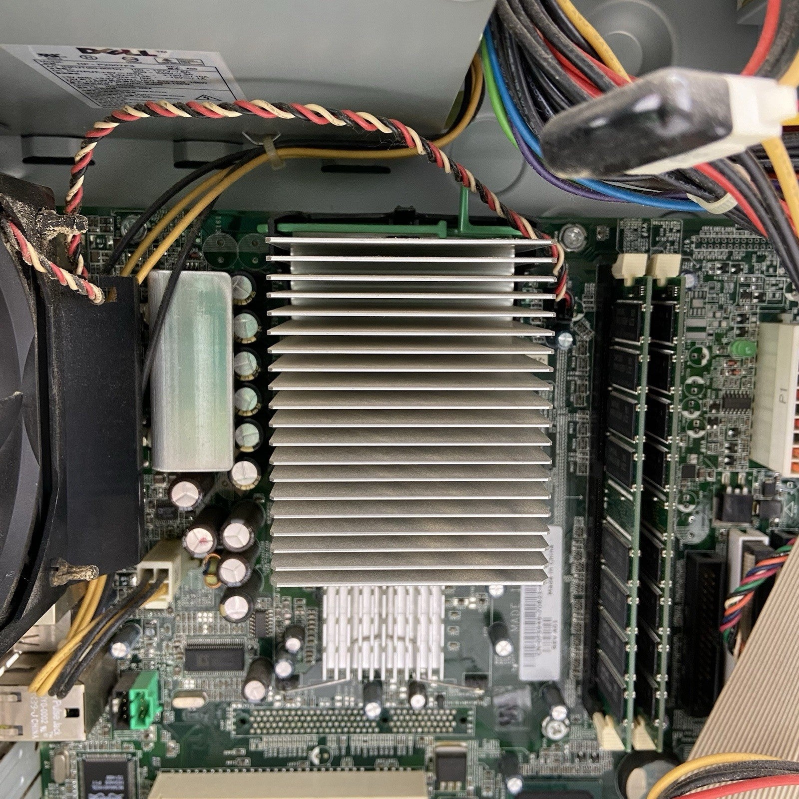 Dell Dimension 2400 MT Intel Celeron 2.6GHz 1.5GB RAM No HDD No OS10