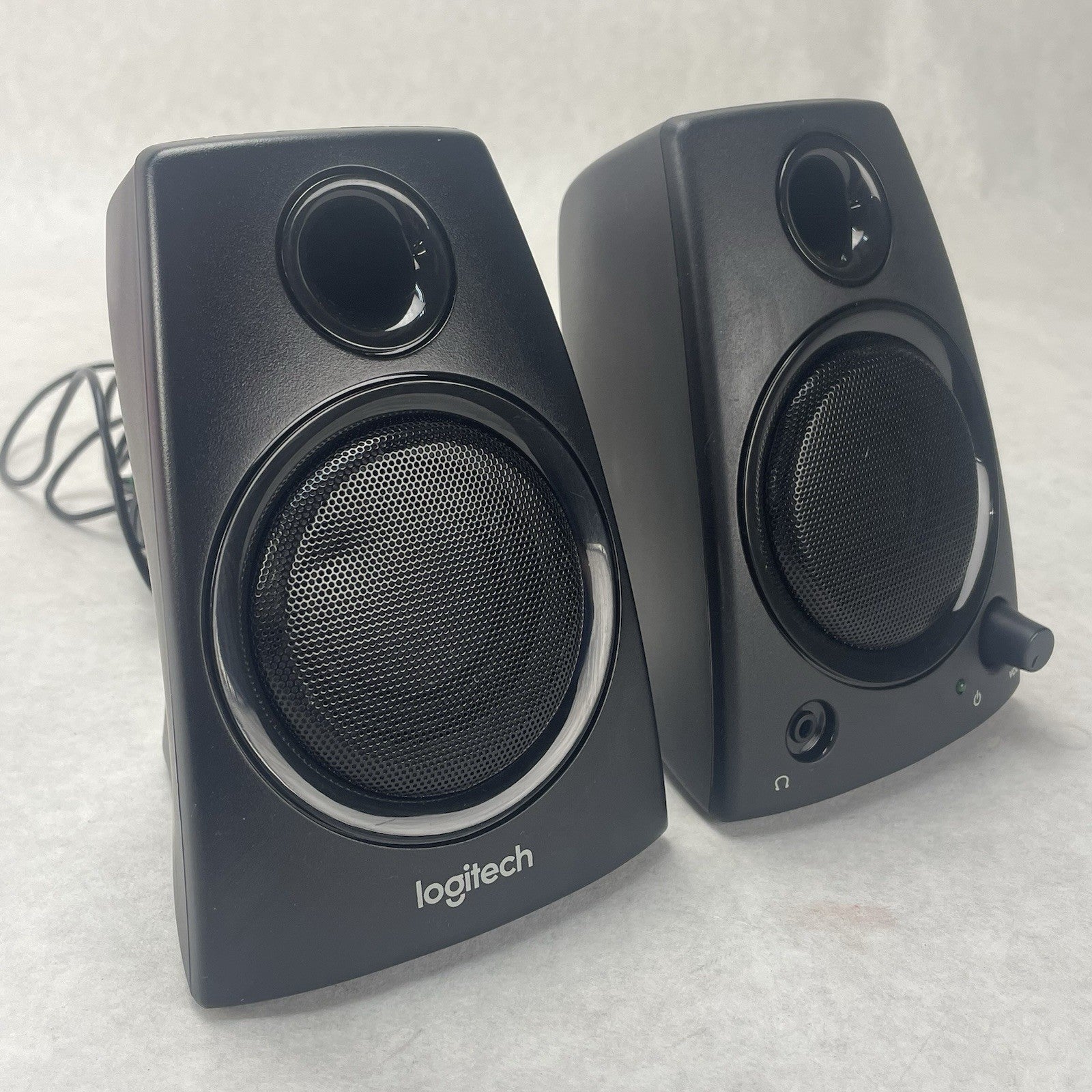 Logitech Z130 Wired PC Speakers Black0